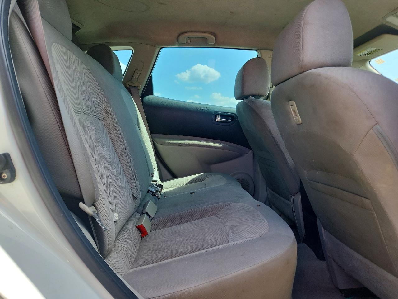 2014 Nissan Rogue Select S White vin: JN8AS5MT0EW613406
