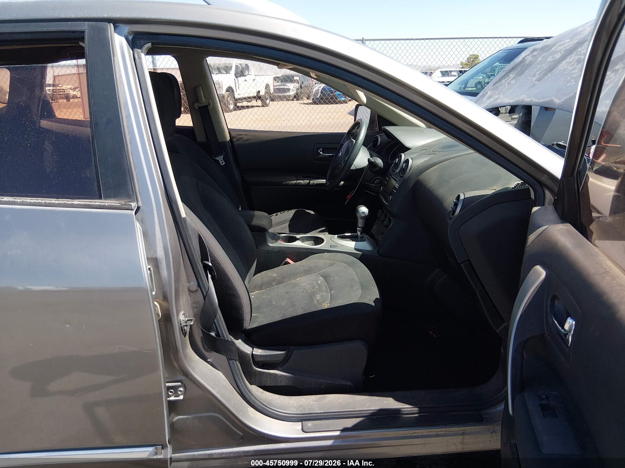 2015 Nissan Rogue Select S Silver vin: JN8AS5MT0FW152743
