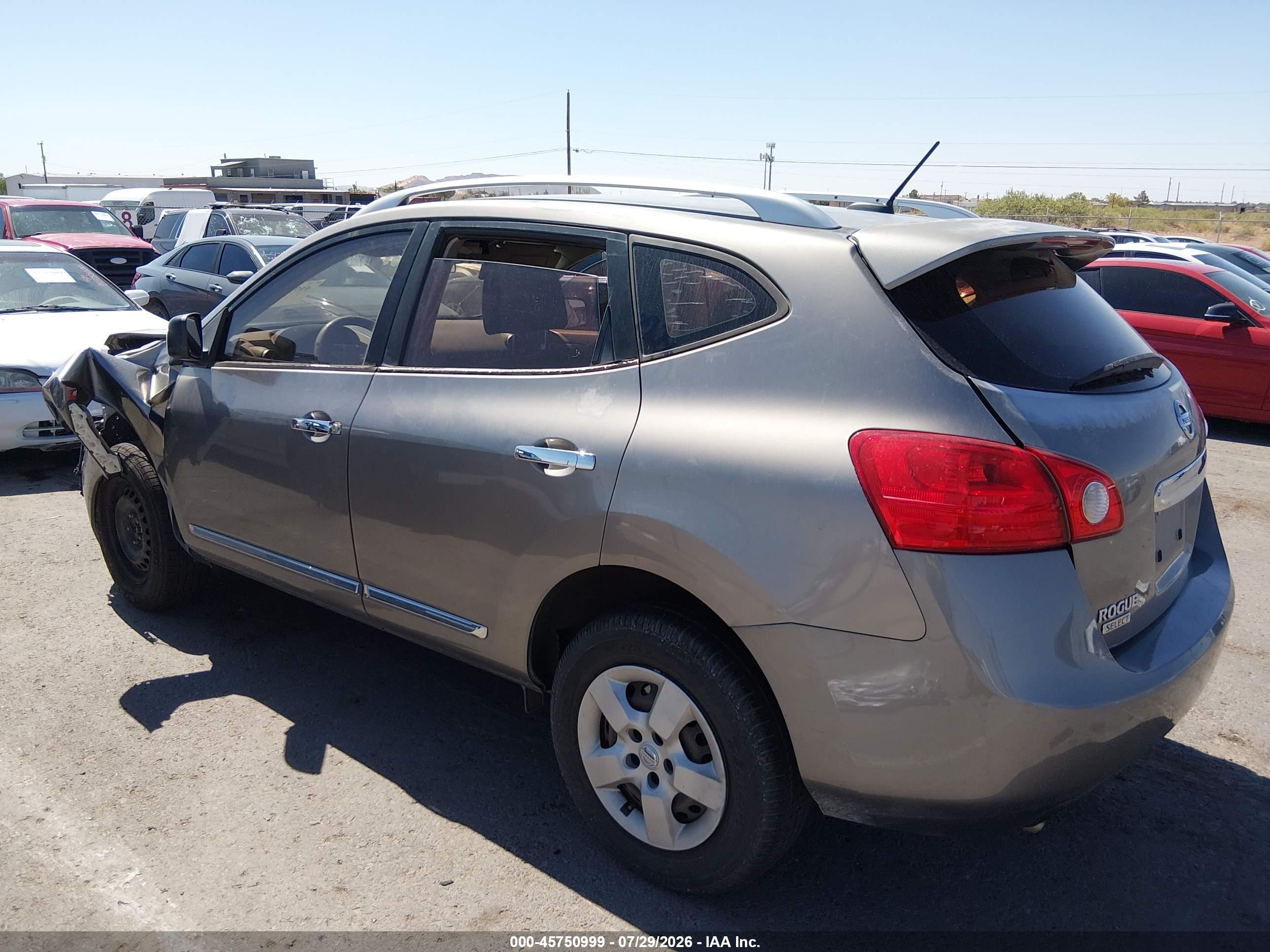 2015 Nissan Rogue Select S Silver vin: JN8AS5MT0FW152743