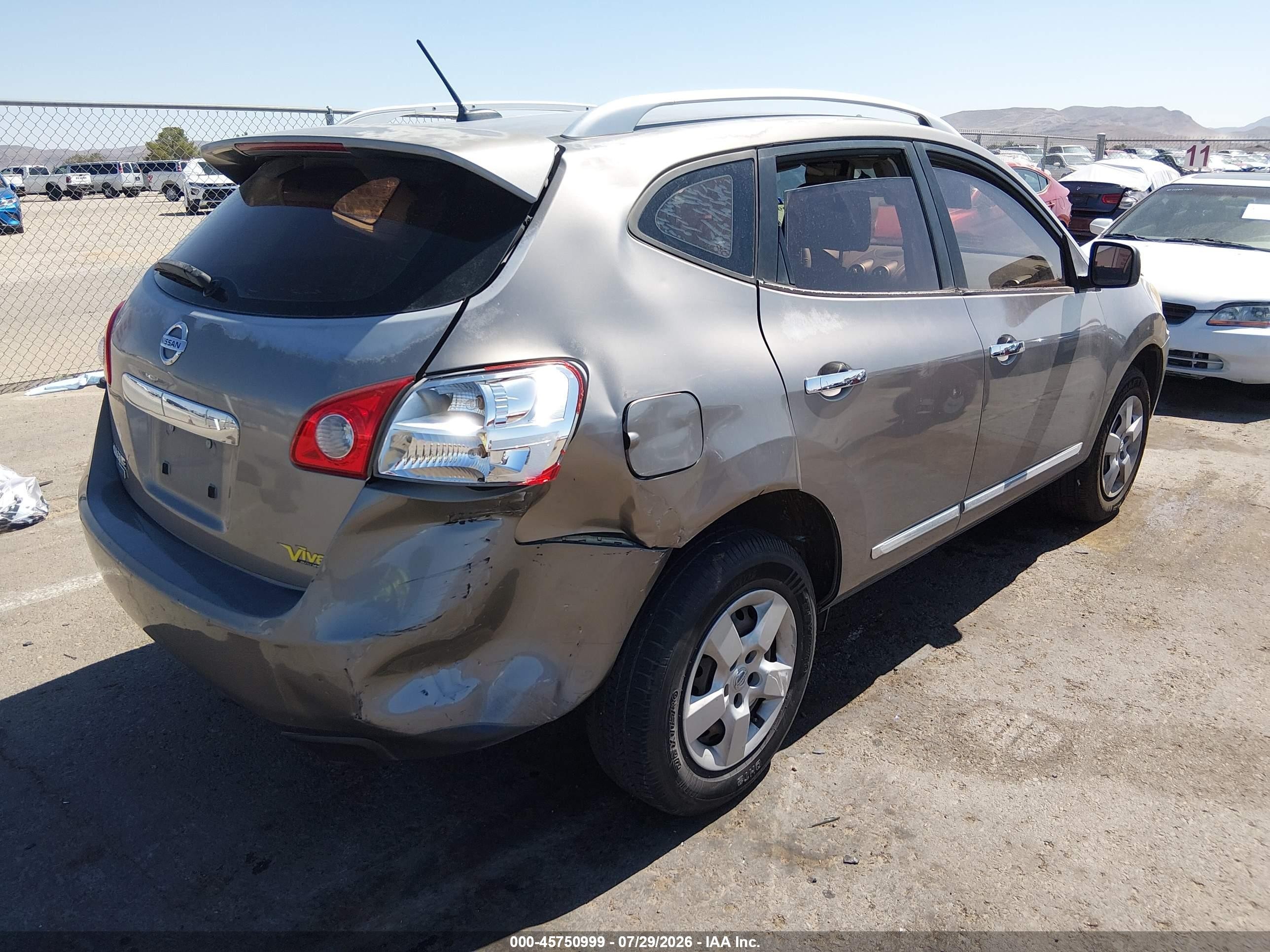 2015 Nissan Rogue Select S Silver vin: JN8AS5MT0FW152743