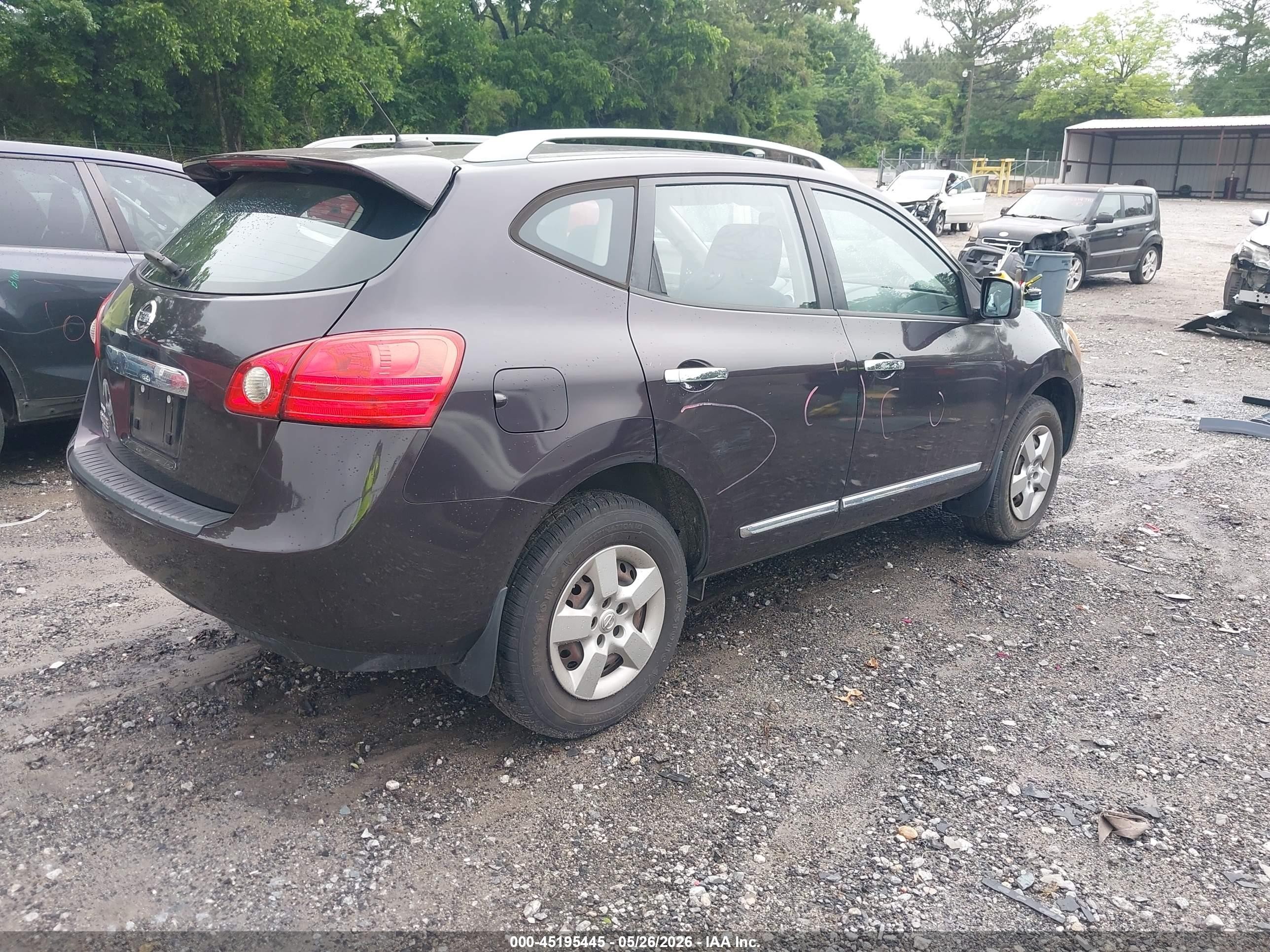 2015 Nissan Rogue Select S Коричневый vin: JN8AS5MT0FW165492