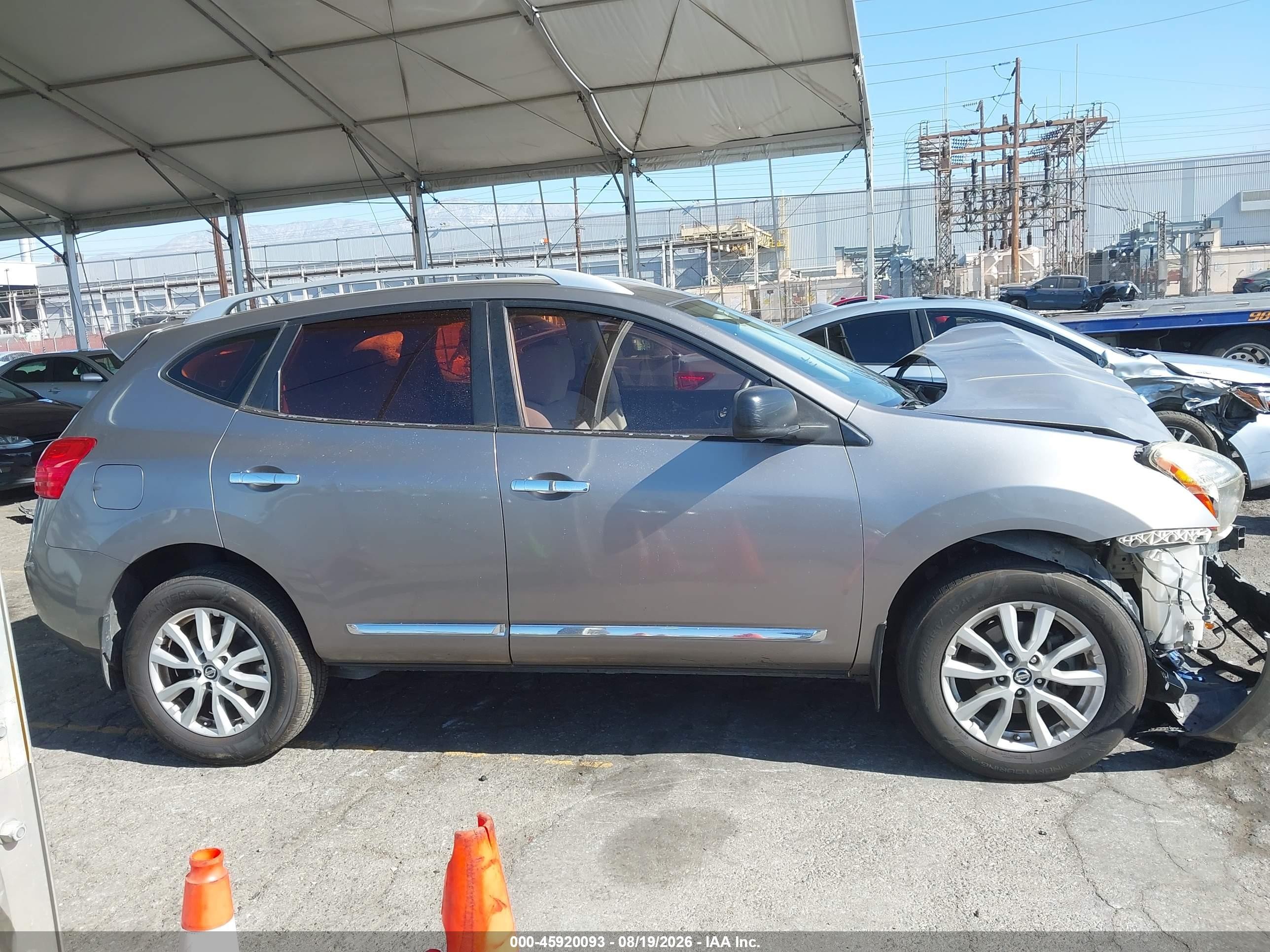 2015 Nissan Rogue Select S Gold vin: JN8AS5MT0FW651896