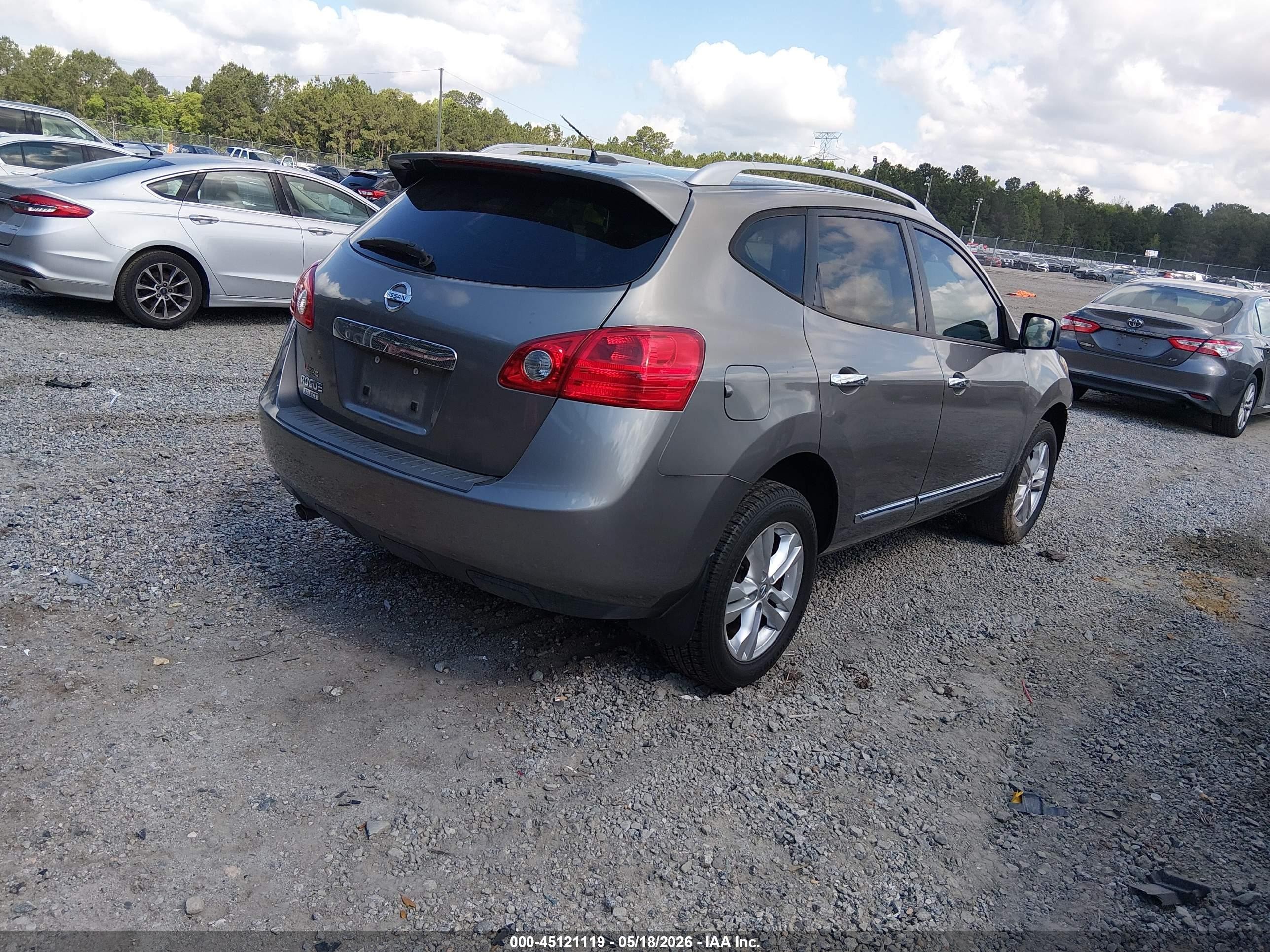 2015 Nissan Rogue Select S Серый vin: JN8AS5MT0FW659271
