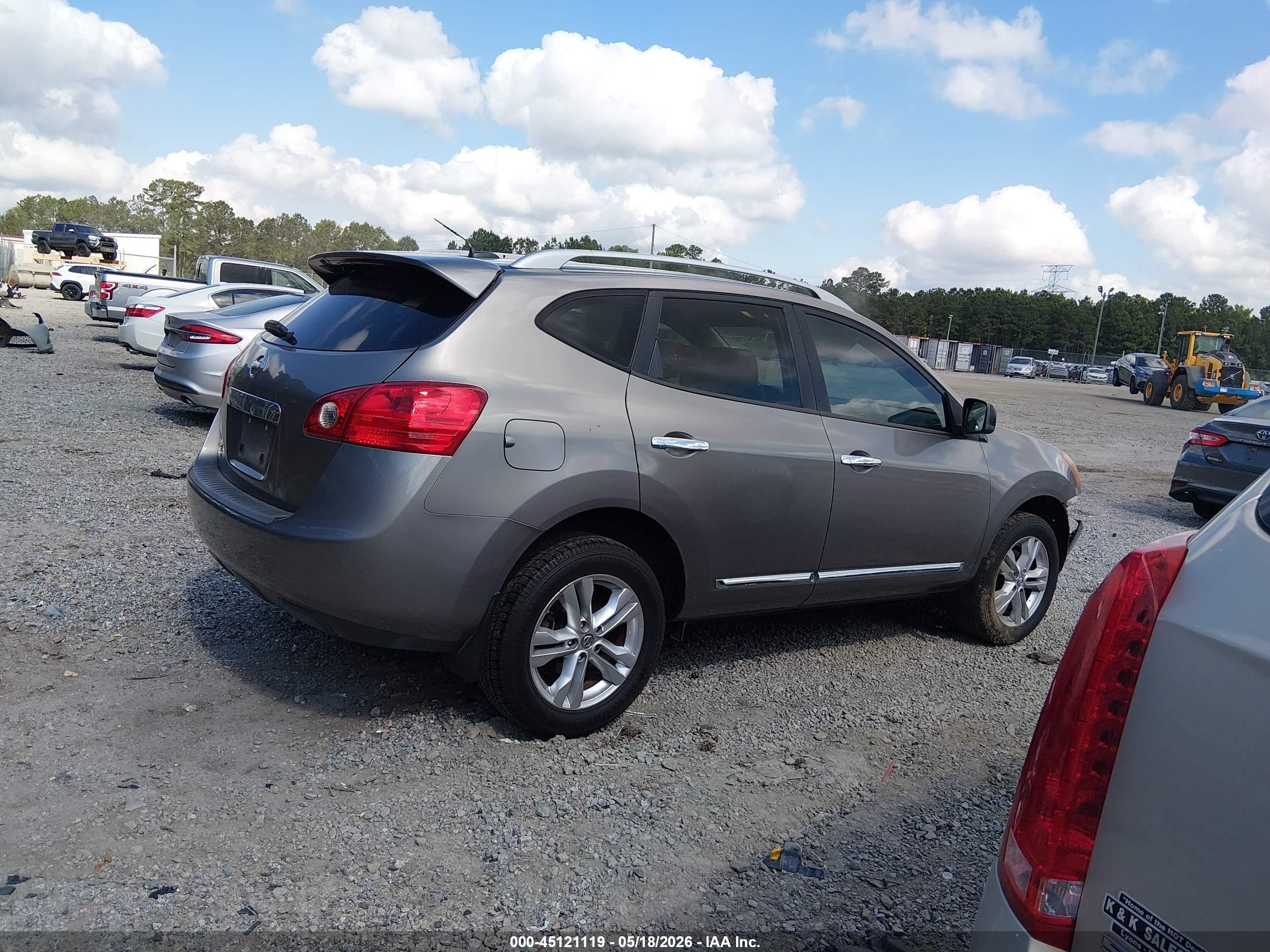 2015 Nissan Rogue Select S Серый vin: JN8AS5MT0FW659271