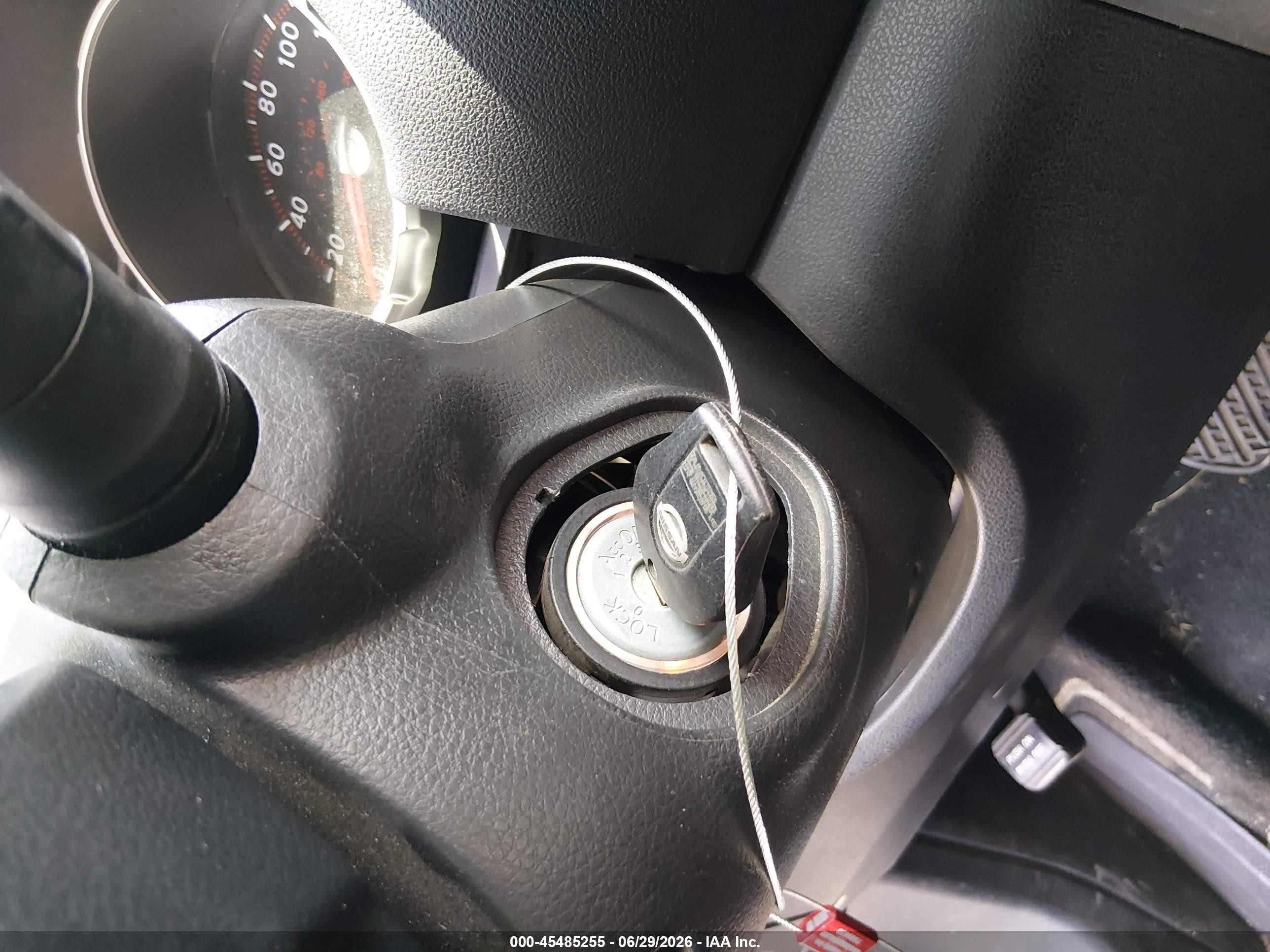 2010 Nissan Rogue S Silver vin: JN8AS5MT1AW504978