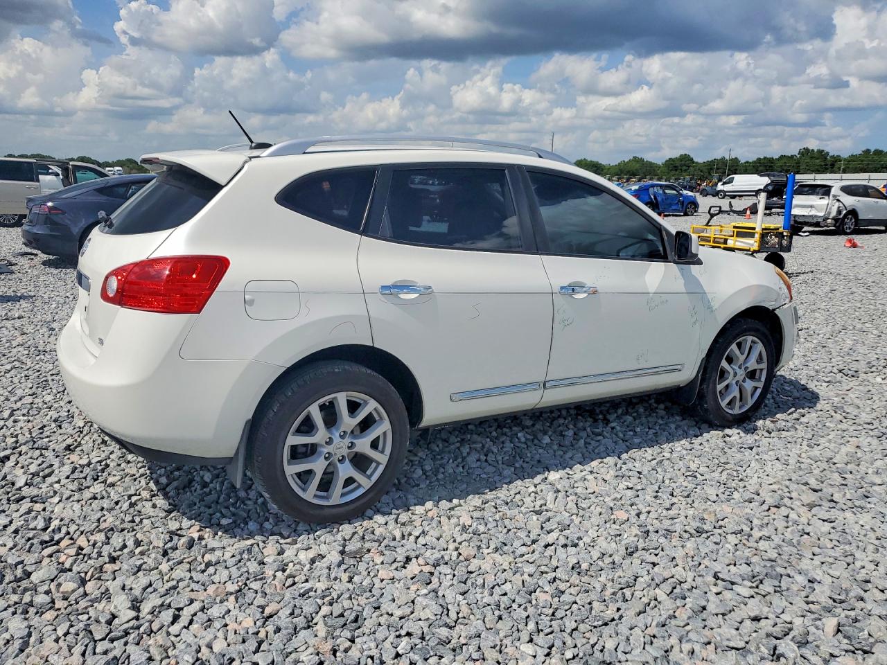 2011 Nissan Rogue S Белый vin: JN8AS5MT1BW154219