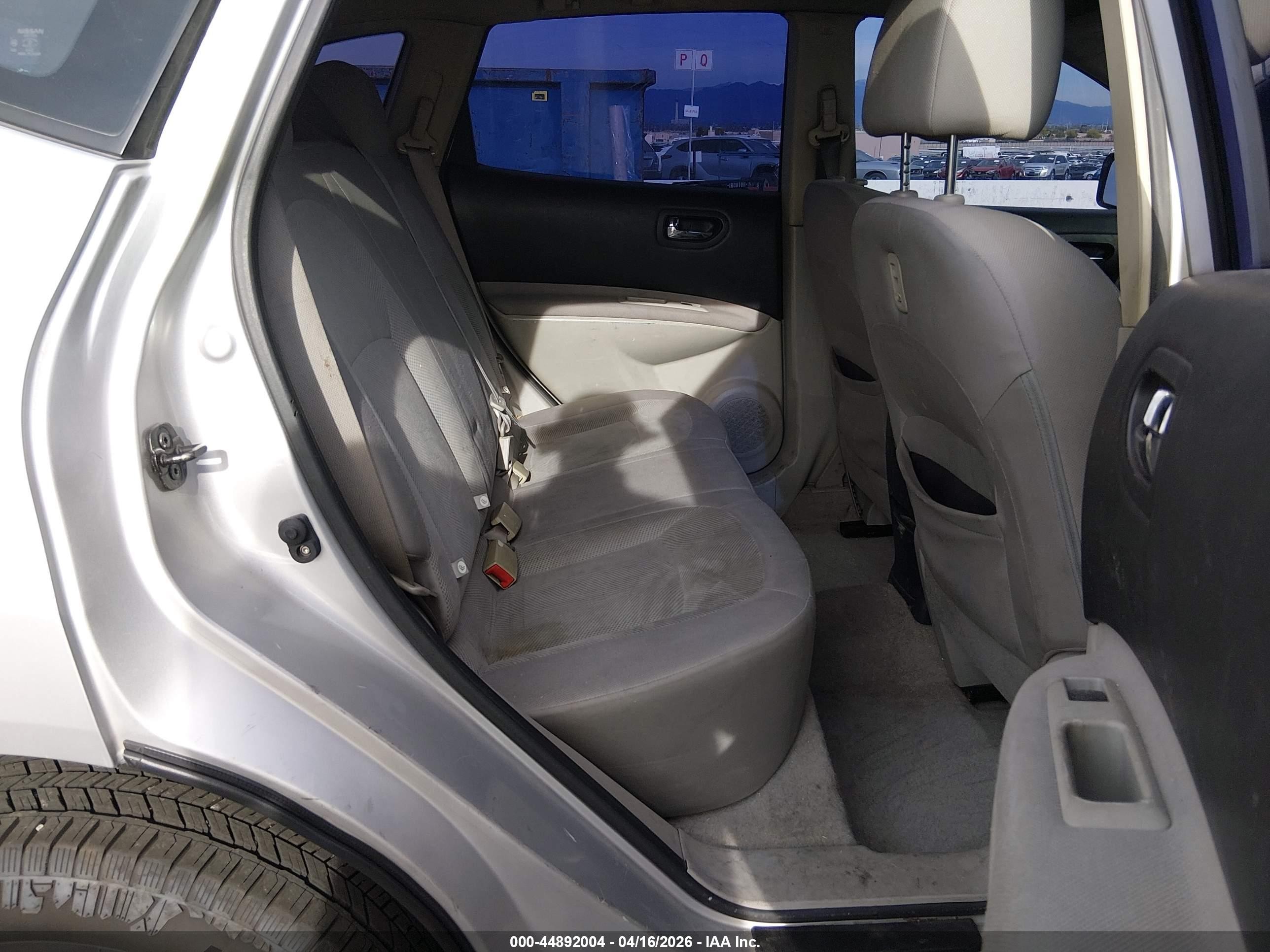 2011 Nissan Rogue S Silver vin: JN8AS5MT1BW571596