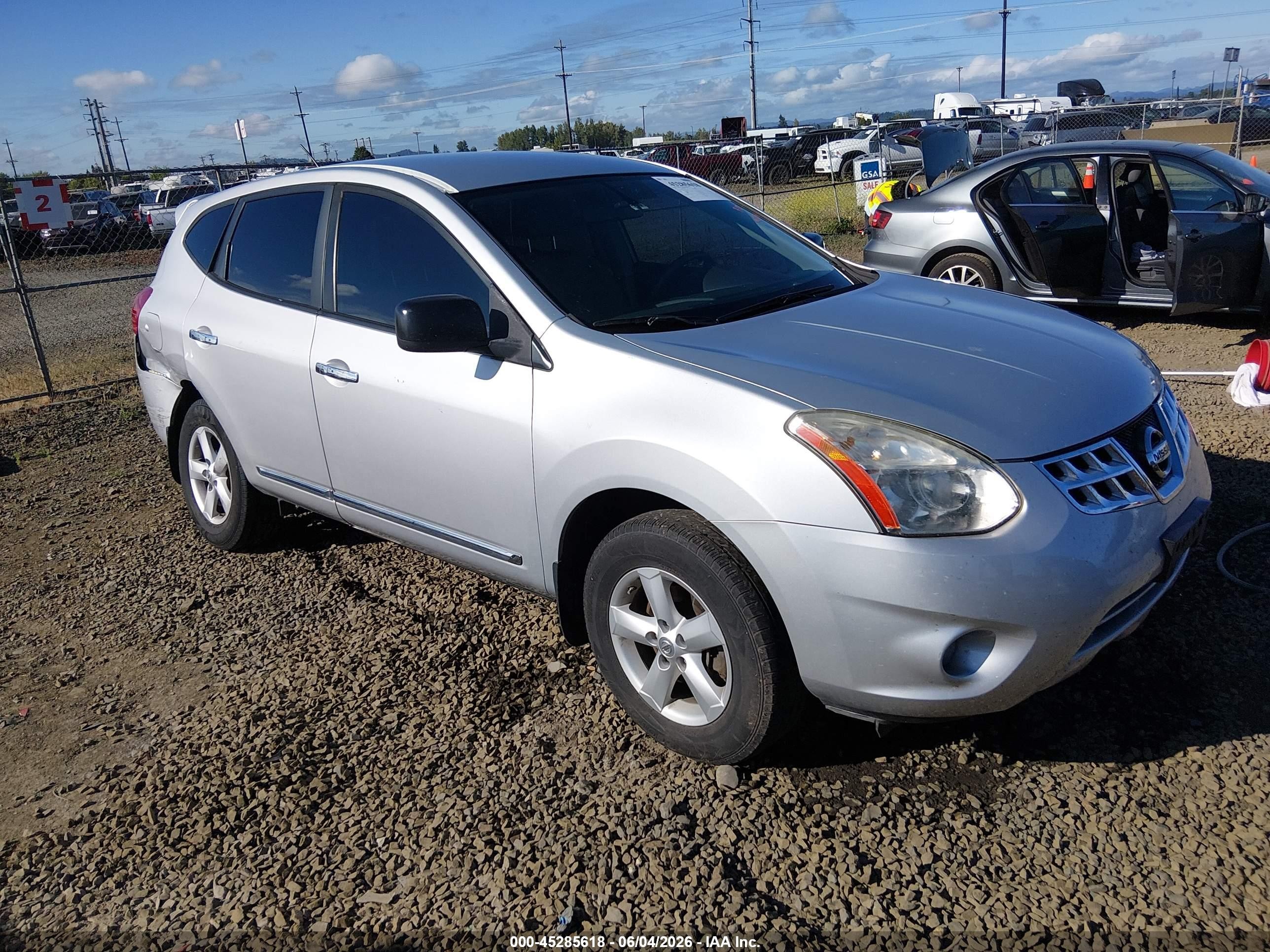 2012 Nissan Rogue S Silver vin: JN8AS5MT1CW290075