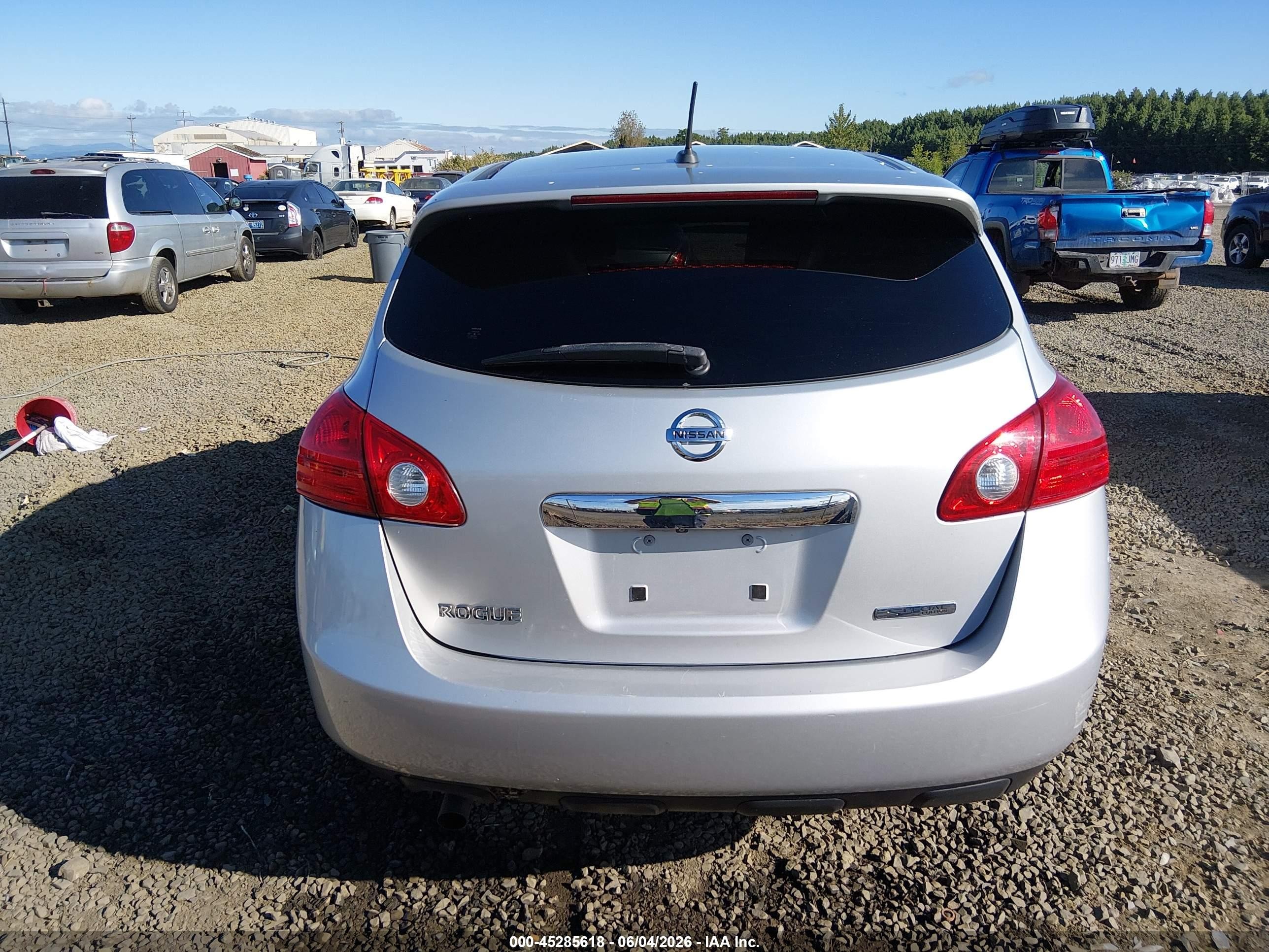 2012 Nissan Rogue S Серебряный vin: JN8AS5MT1CW290075