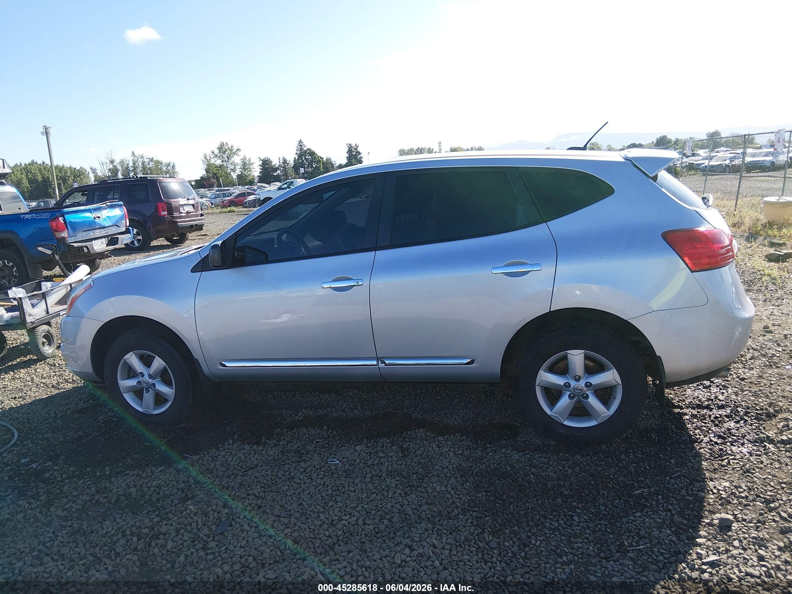 2012 Nissan Rogue S Серебряный vin: JN8AS5MT1CW290075