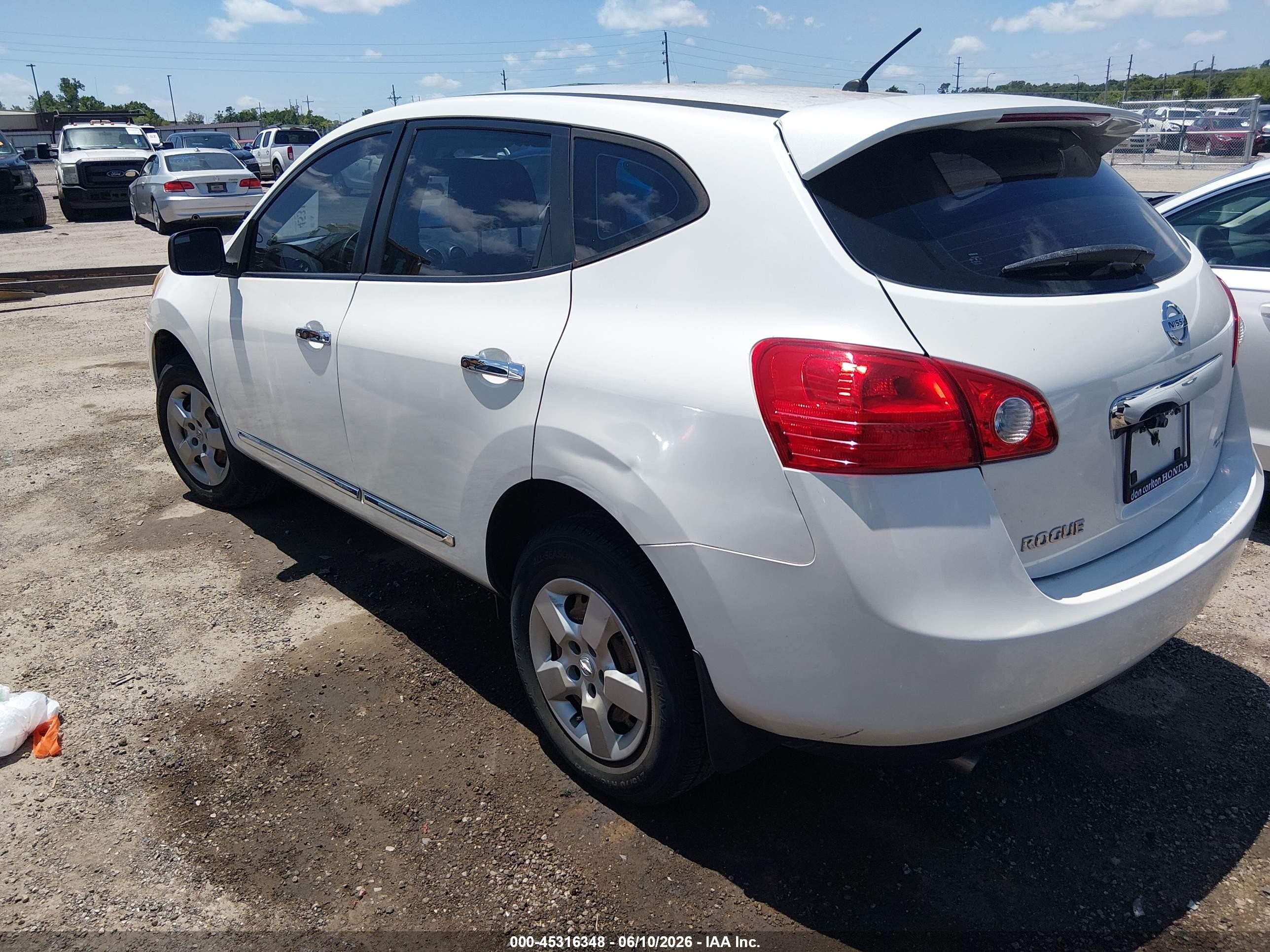 2012 Nissan Rogue S White vin: JN8AS5MT1CW290805