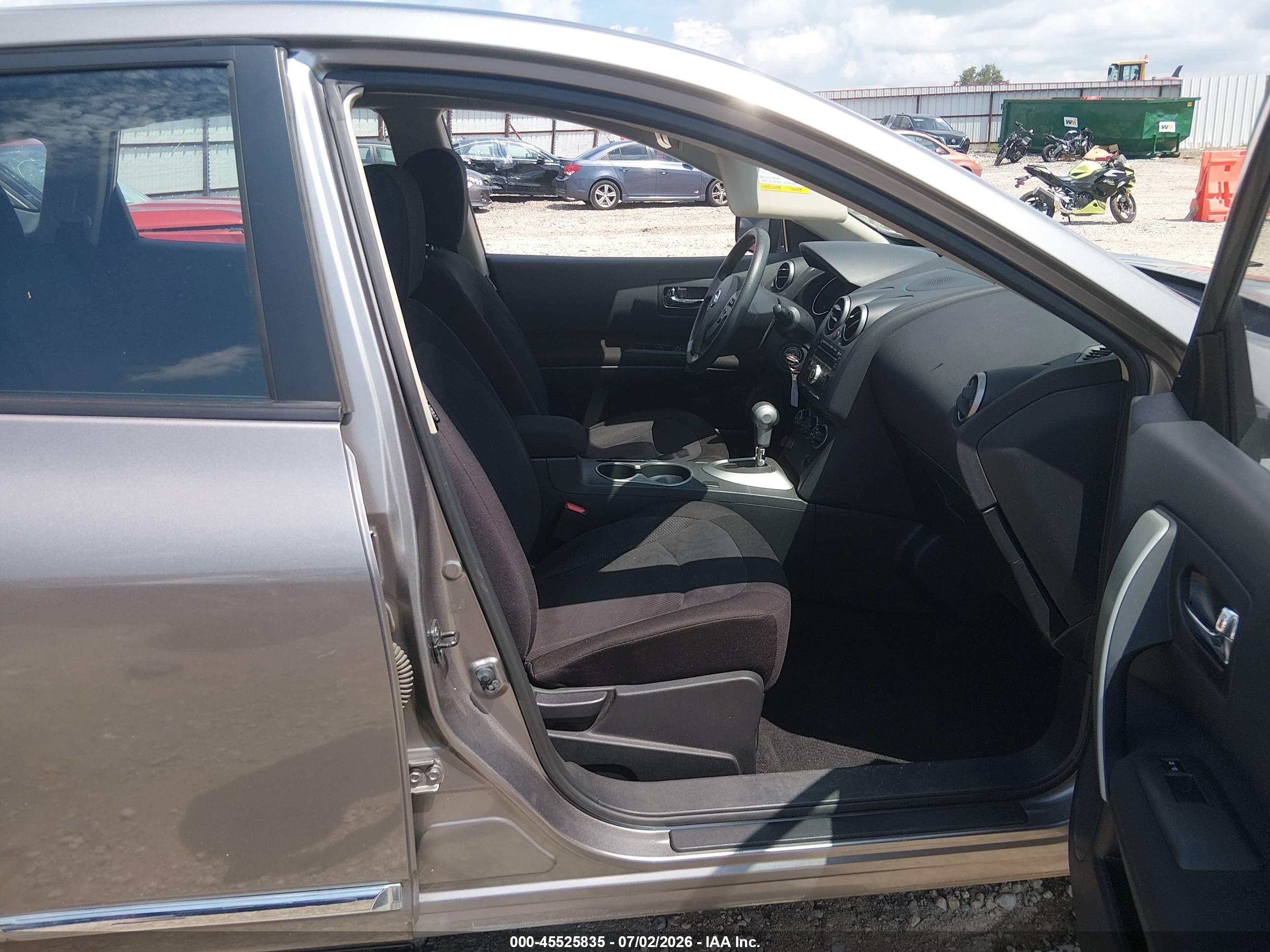 2012 Nissan Rogue S Silver vin: JN8AS5MT1CW610043