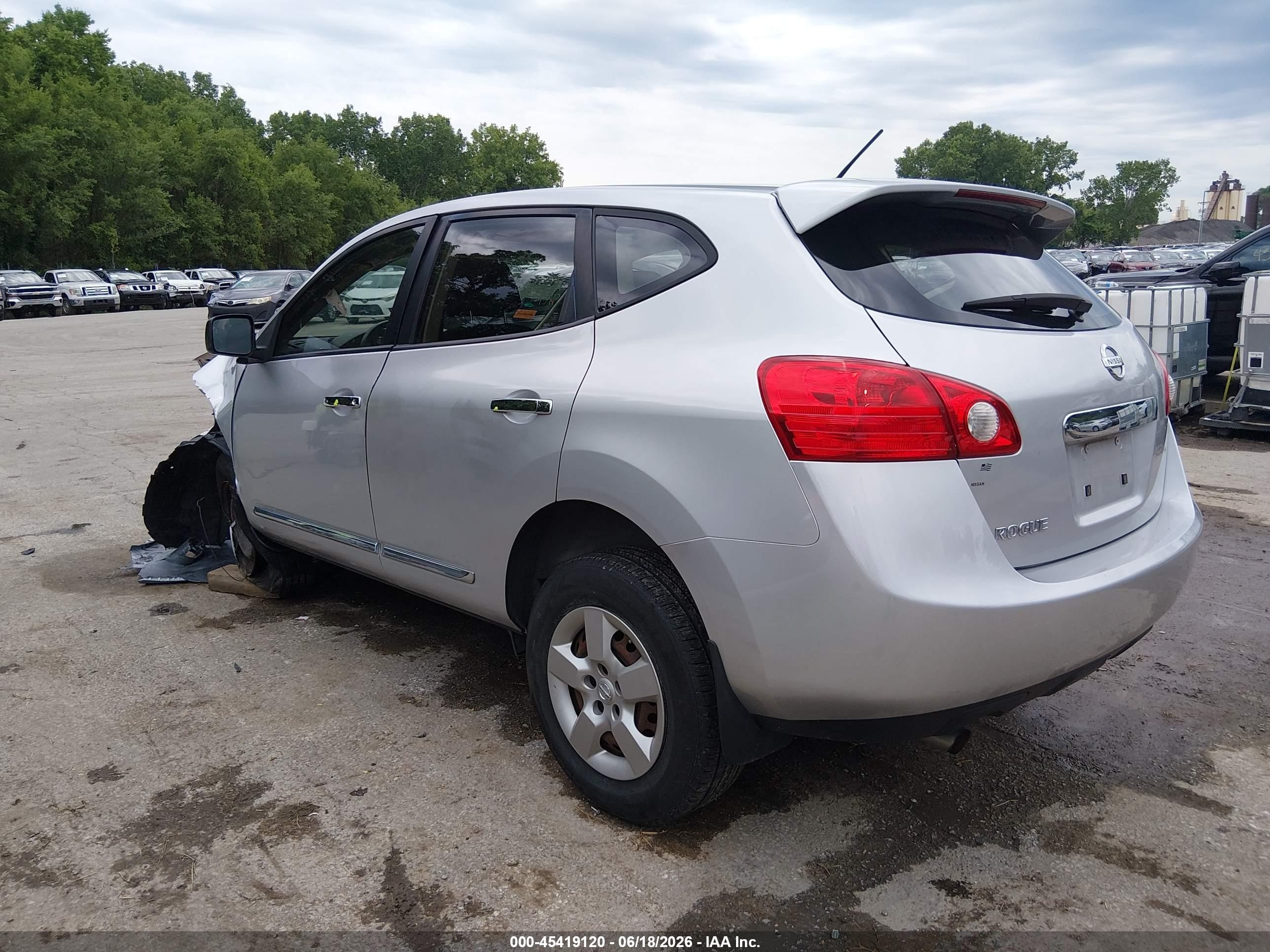 2013 Nissan Rogue S Silver vin: JN8AS5MT1DW550542