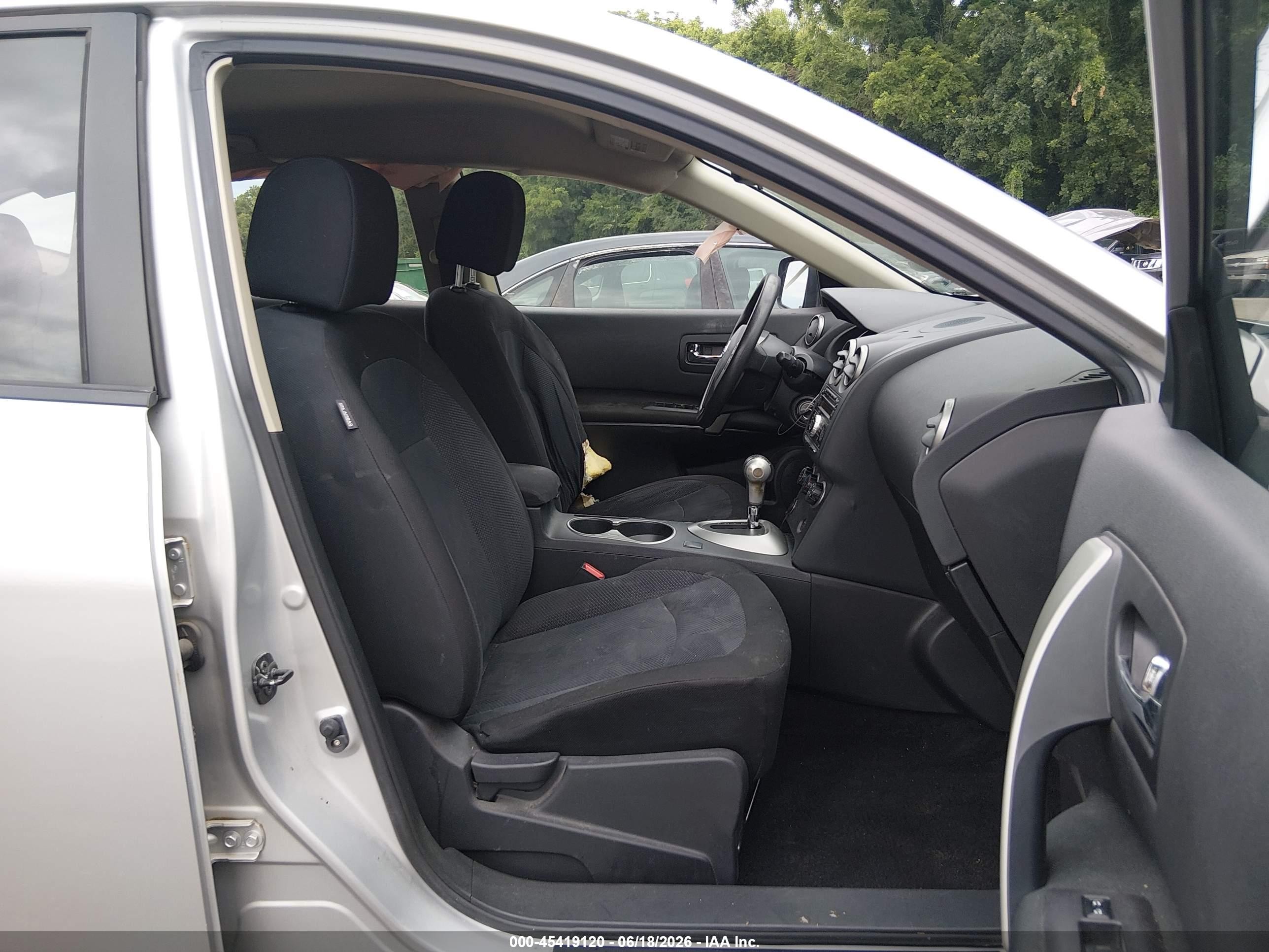 2013 Nissan Rogue S Silver vin: JN8AS5MT1DW550542