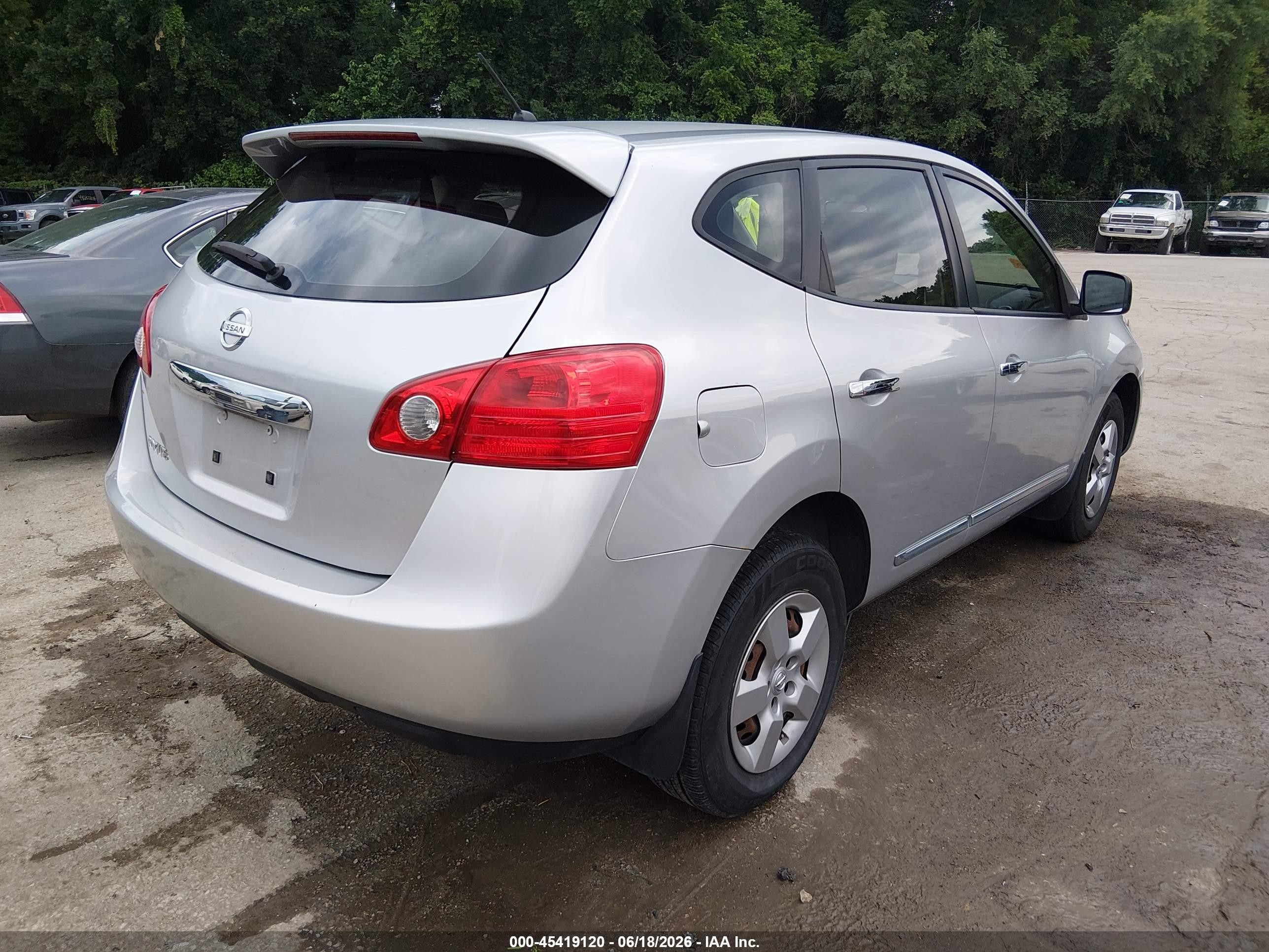 2013 Nissan Rogue S Silver vin: JN8AS5MT1DW550542