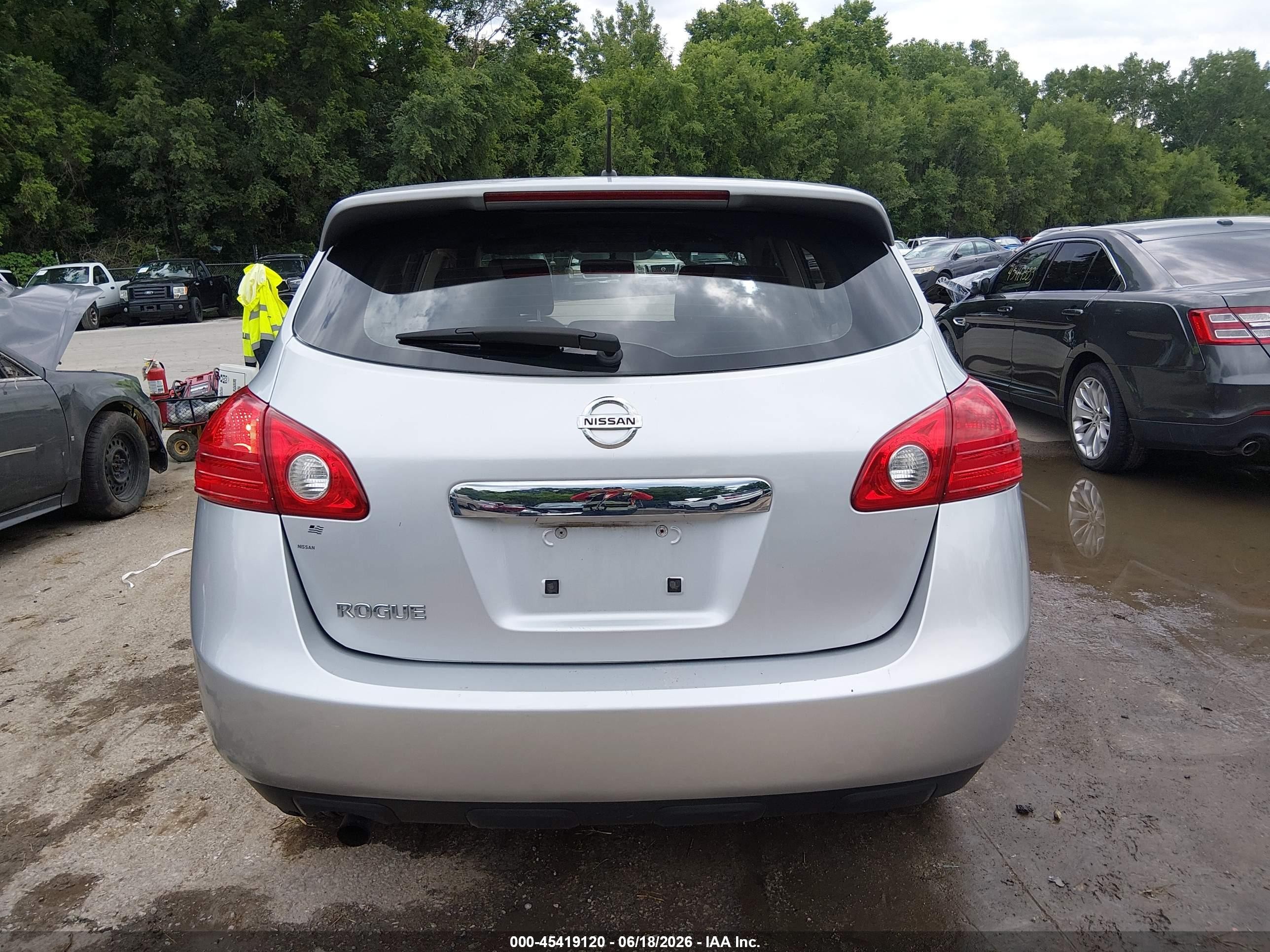 2013 Nissan Rogue S Silver vin: JN8AS5MT1DW550542