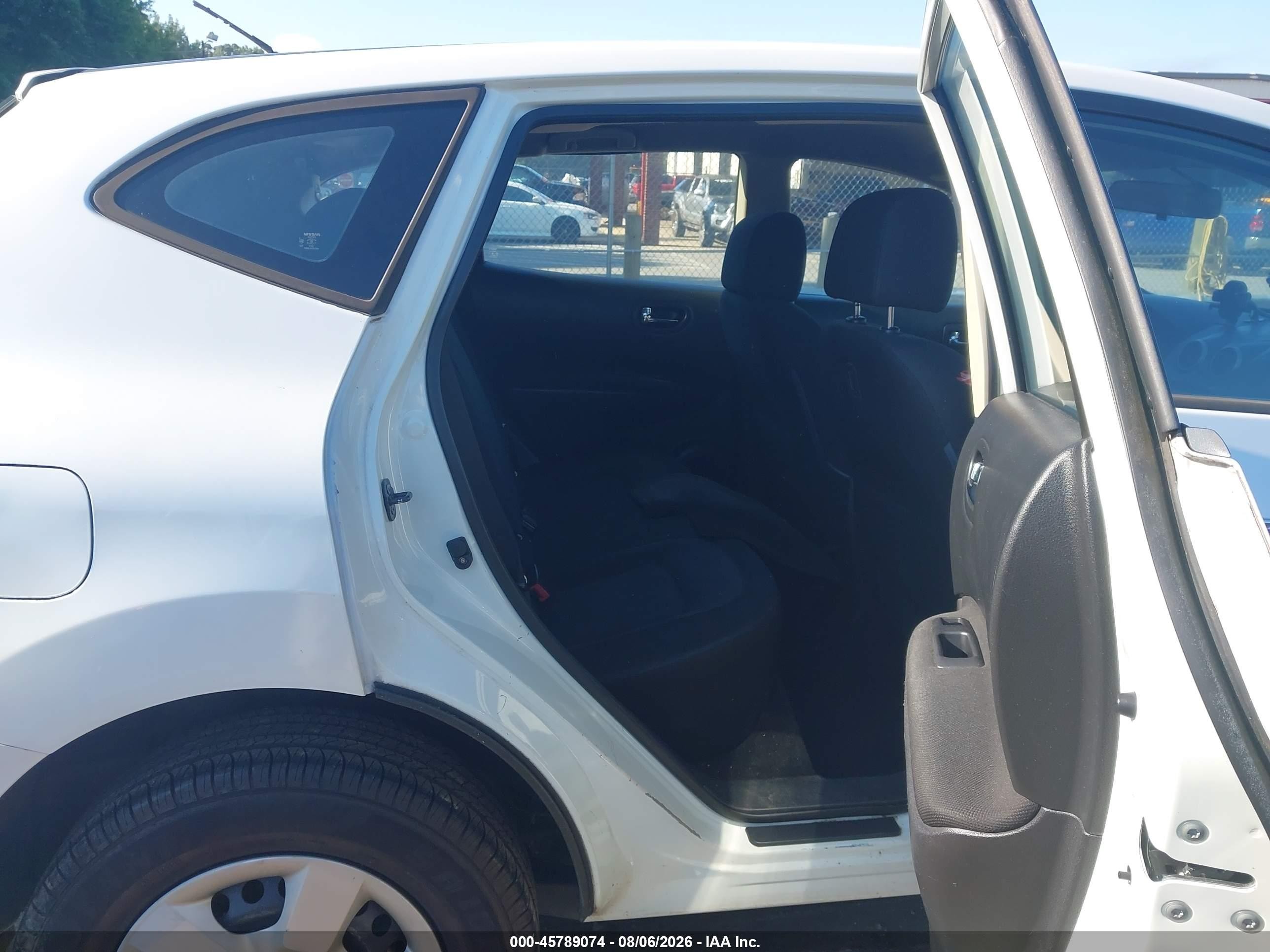 2014 Nissan Rogue Select S Белый vin: JN8AS5MT1EW600681