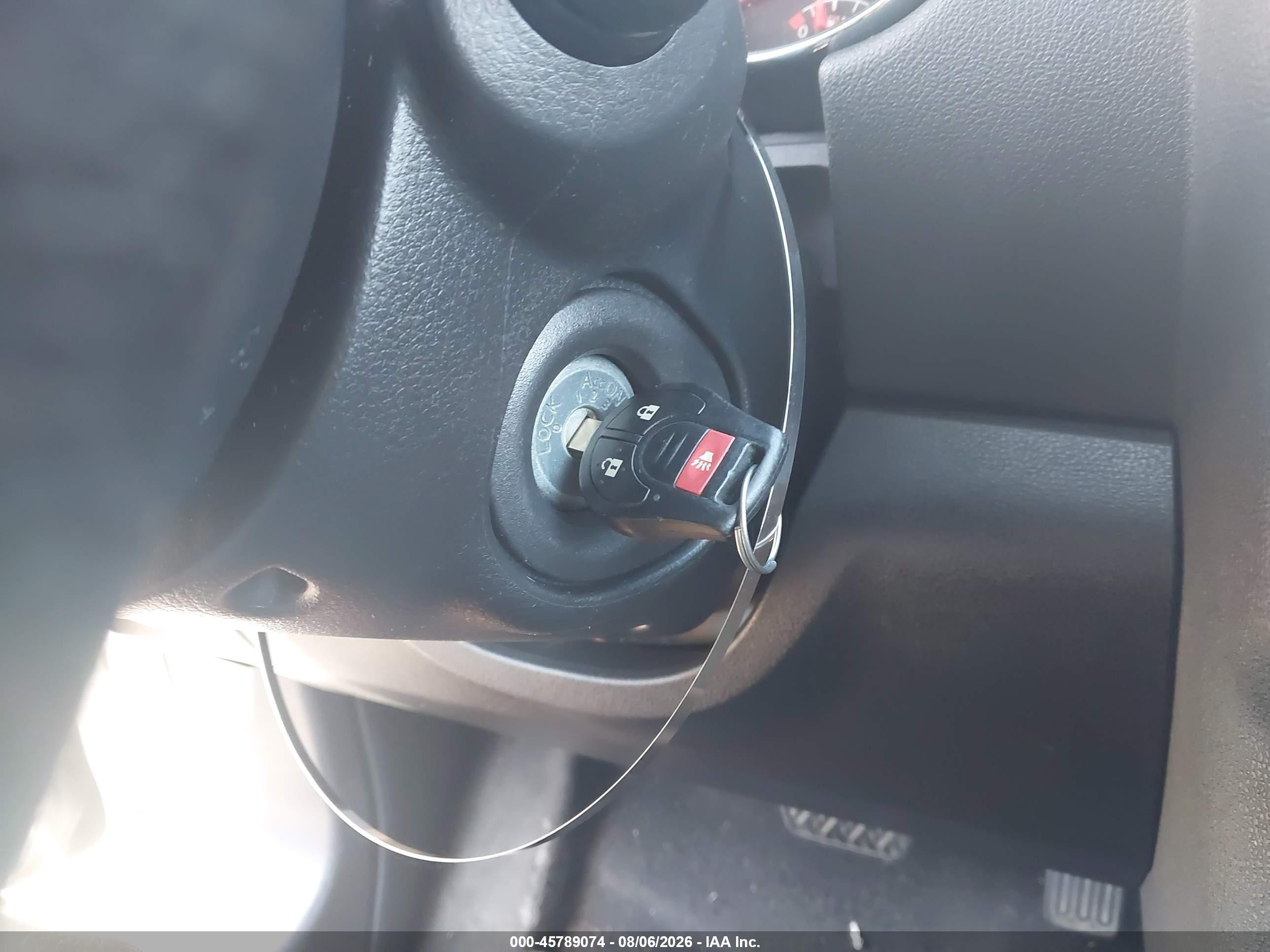 2014 Nissan Rogue Select S Белый vin: JN8AS5MT1EW600681