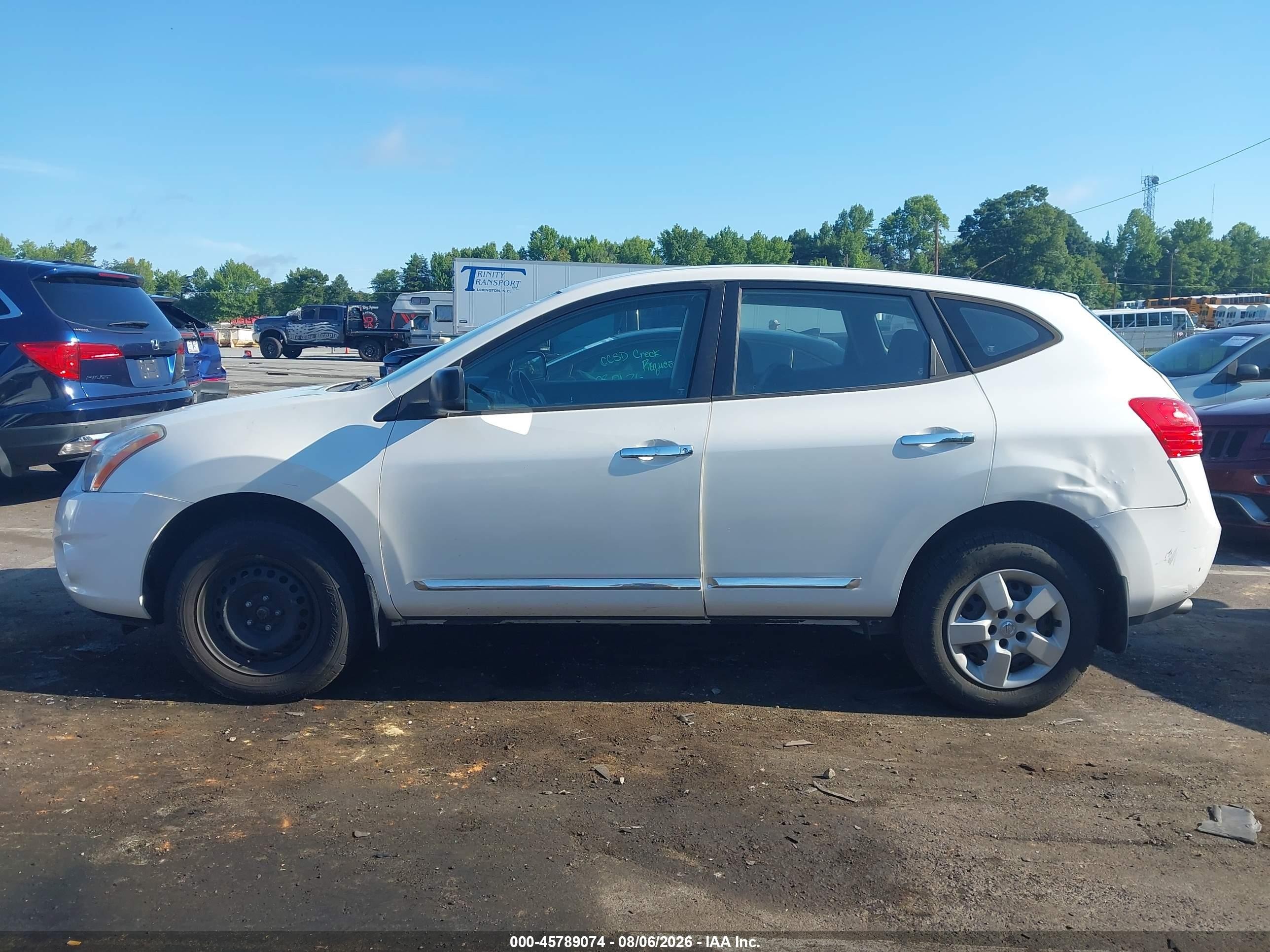 2014 Nissan Rogue Select S Белый vin: JN8AS5MT1EW600681