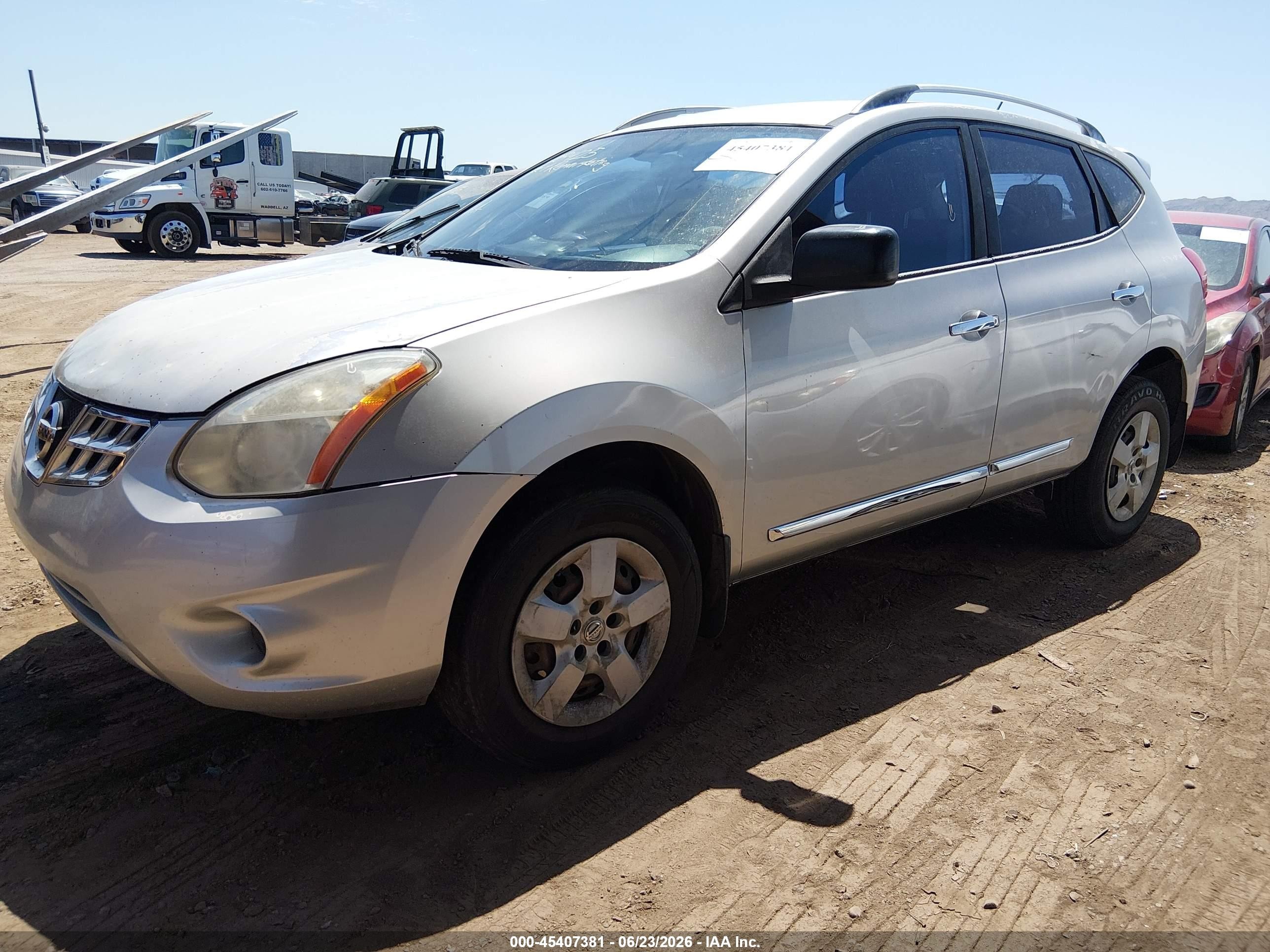 2014 Nissan Rogue Select S Silver vin: JN8AS5MT1EW608425