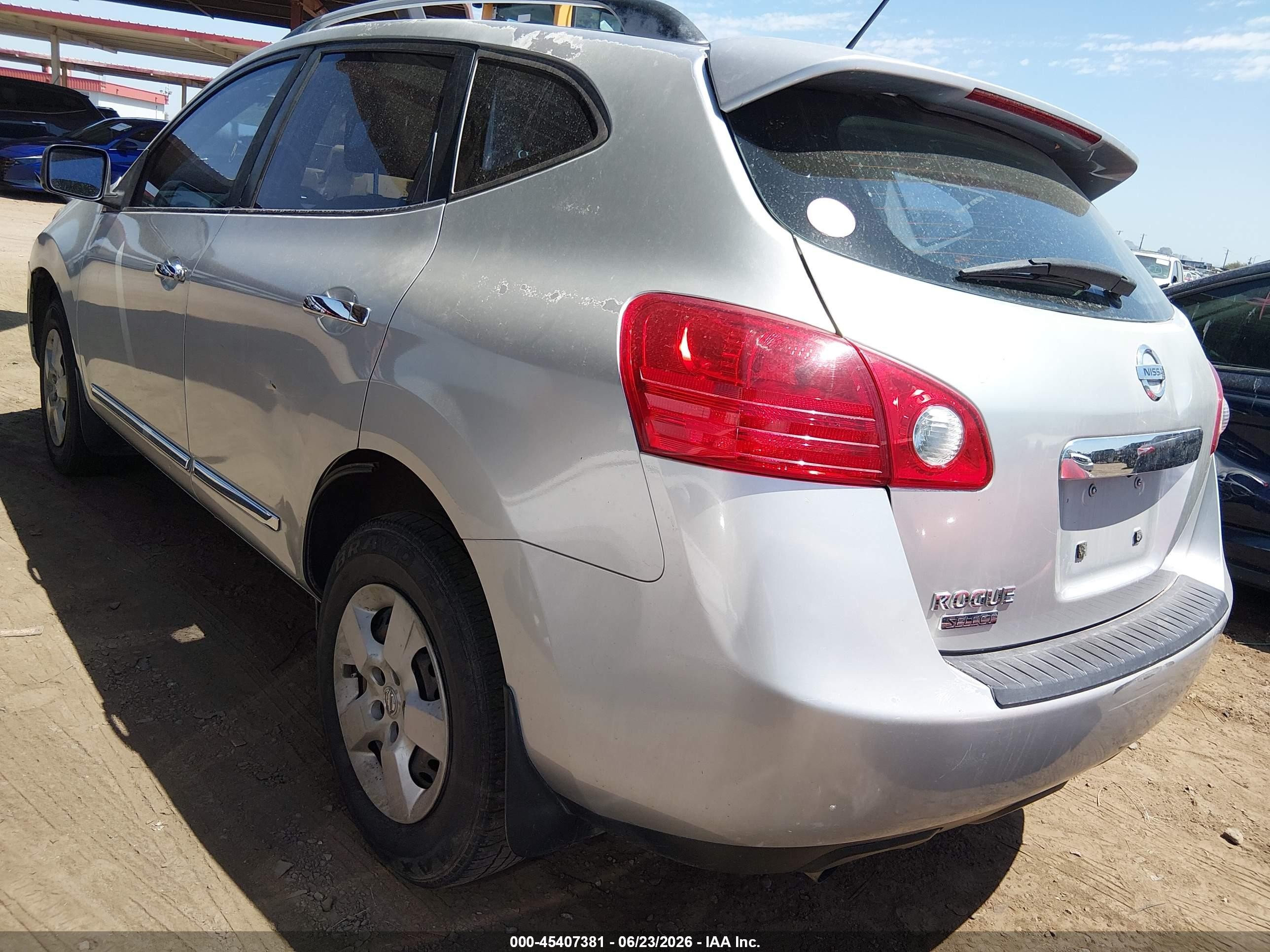 2014 Nissan Rogue Select S Silver vin: JN8AS5MT1EW608425