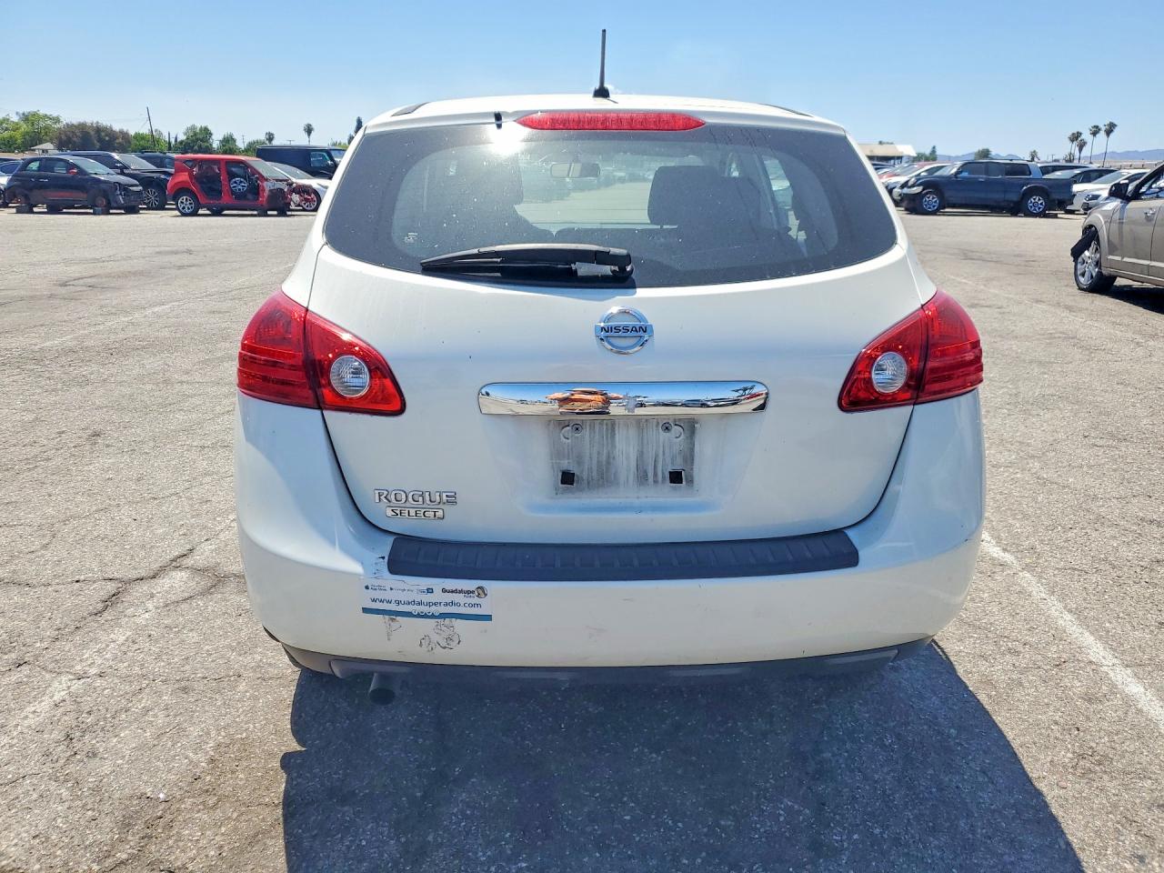 2014 Nissan Rogue Select S White vin: JN8AS5MT1EW611597