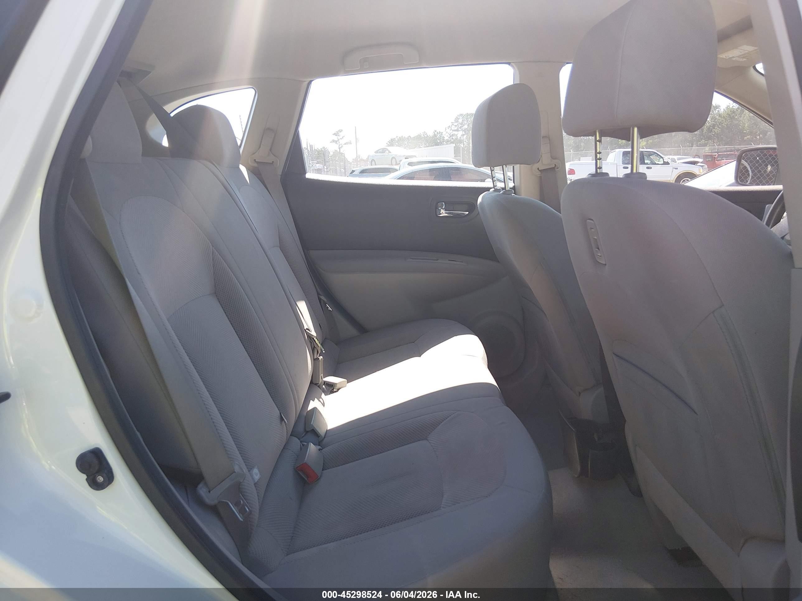 2014 Nissan Rogue Select S White vin: JN8AS5MT1EW618470