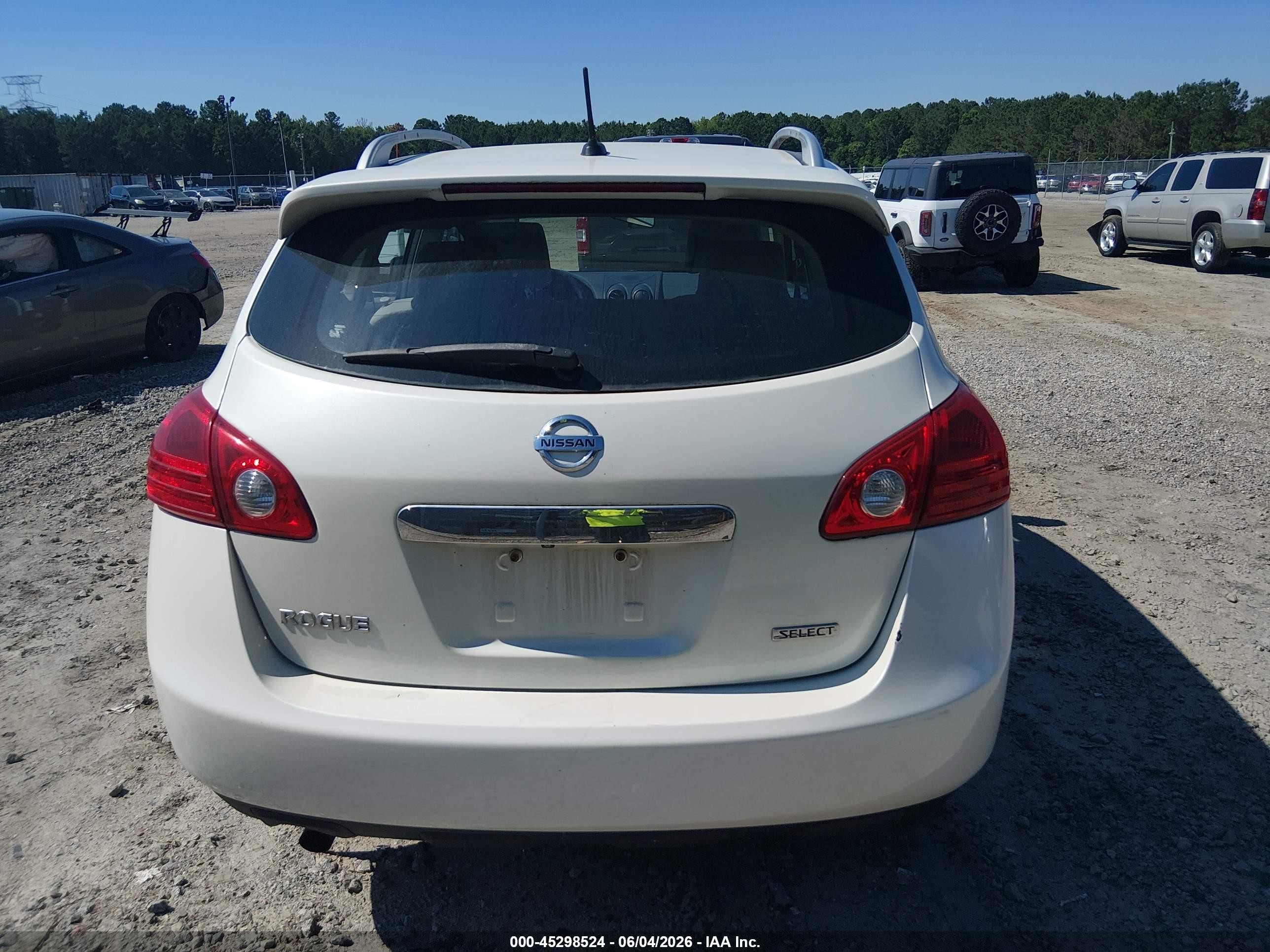 2014 Nissan Rogue Select S White vin: JN8AS5MT1EW618470