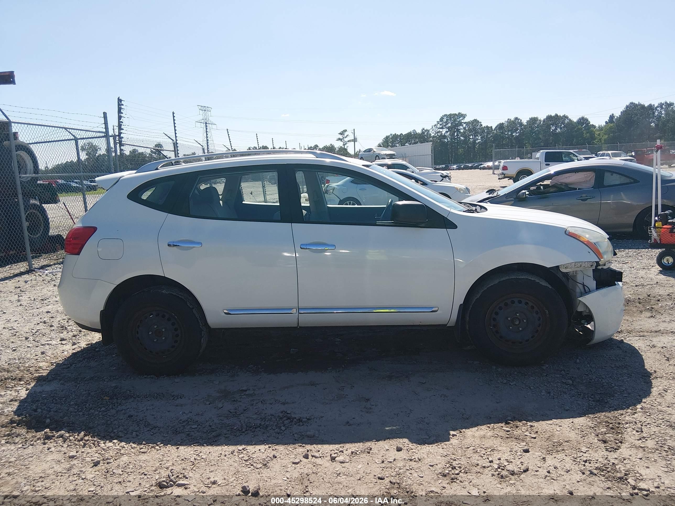 2014 Nissan Rogue Select S White vin: JN8AS5MT1EW618470