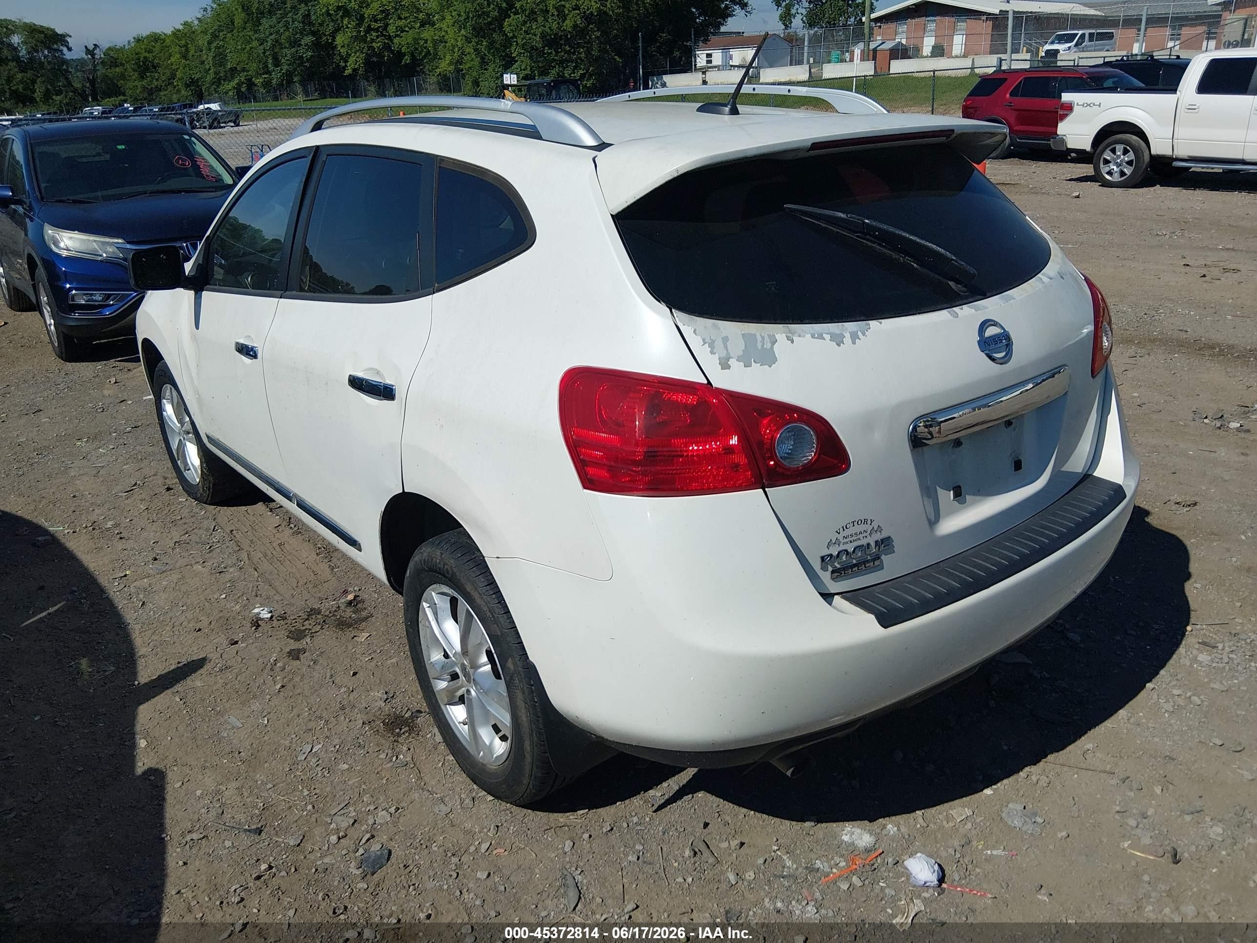 2015 Nissan Rogue Select S Белый vin: JN8AS5MT1FW160723