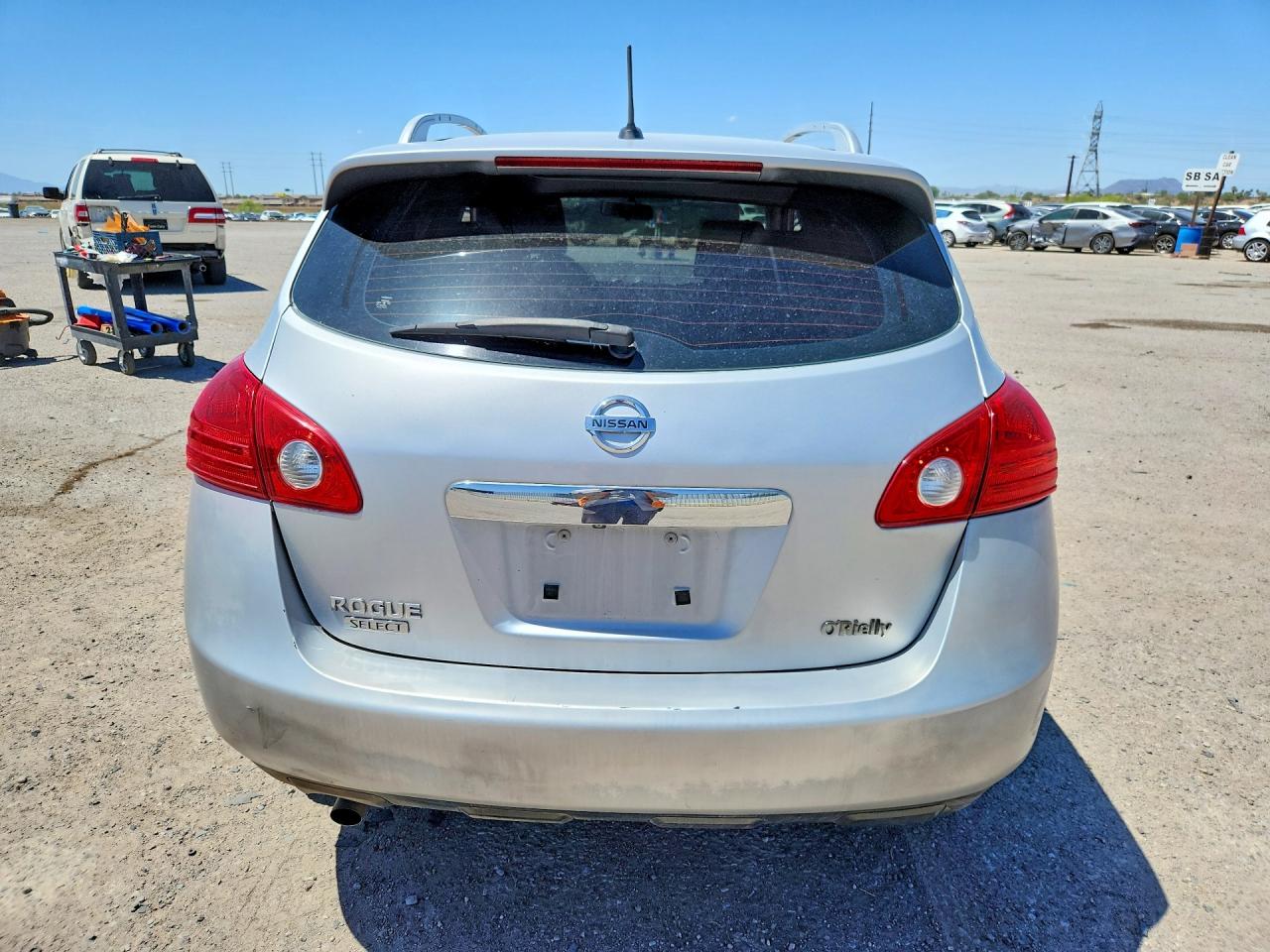 2015 Nissan Rogue Select S Silver vin: JN8AS5MT1FW653947