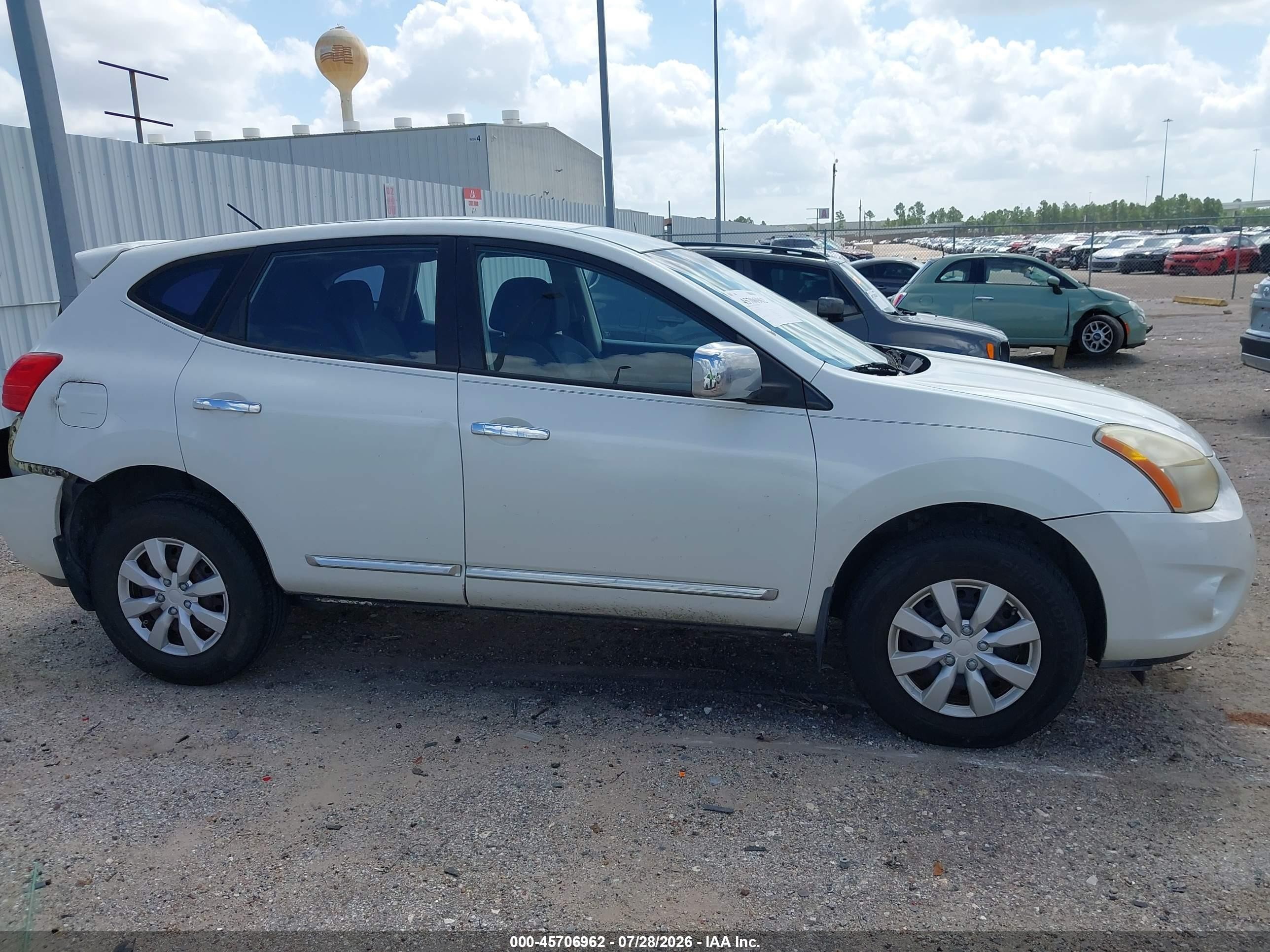 2011 Nissan Rogue S White vin: JN8AS5MT2BW153953