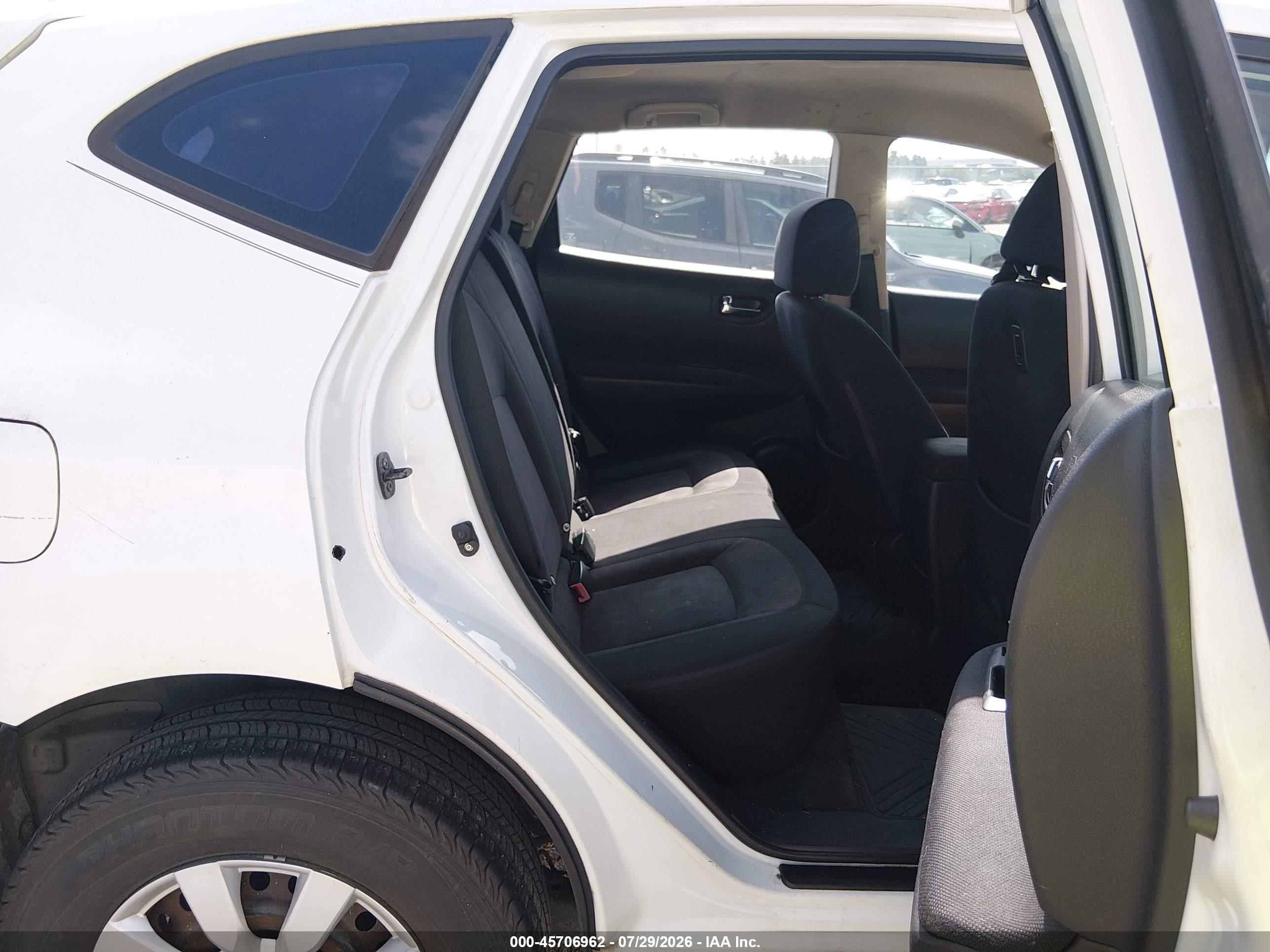 2011 Nissan Rogue S White vin: JN8AS5MT2BW153953