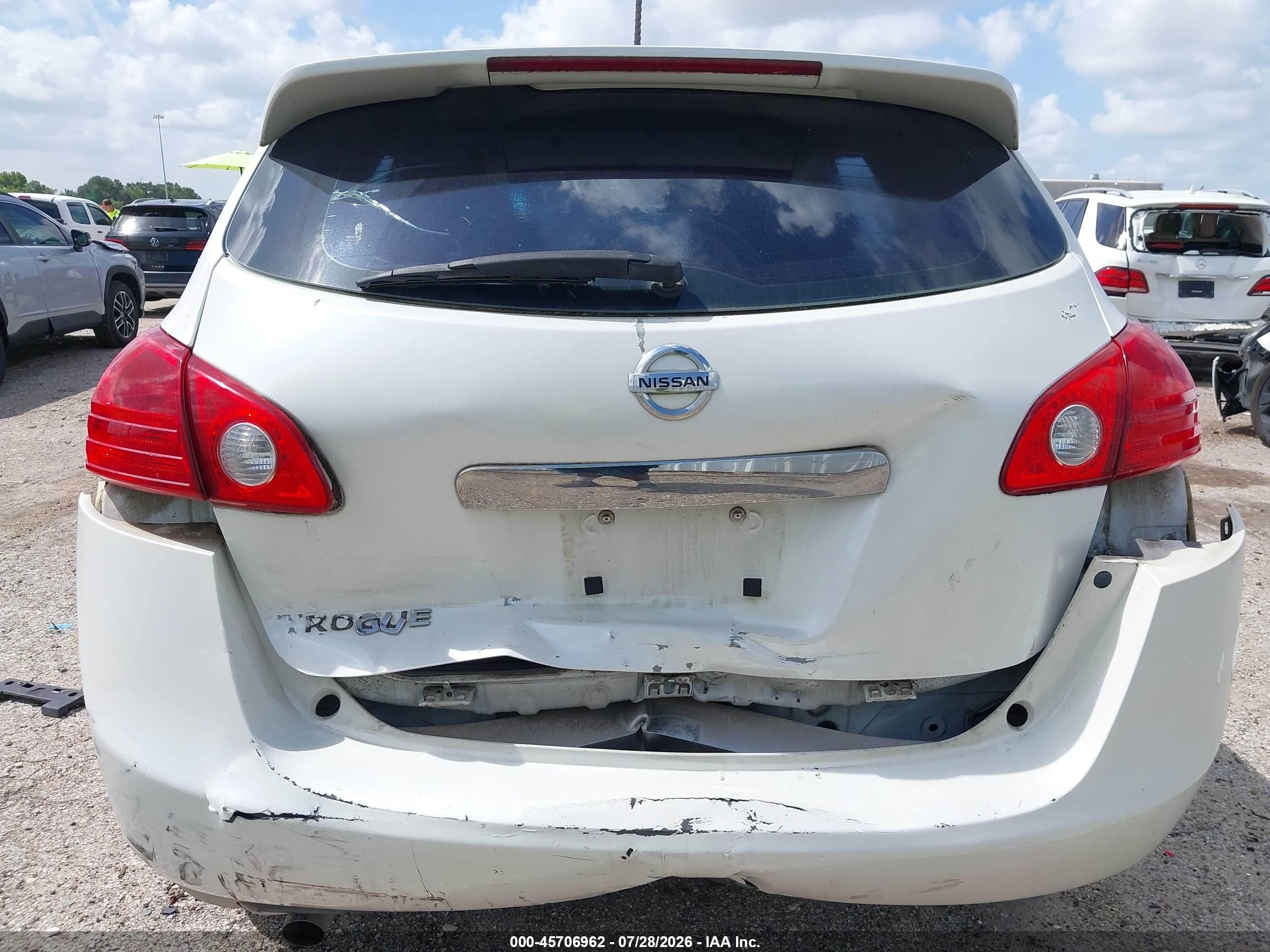 2011 Nissan Rogue S White vin: JN8AS5MT2BW153953