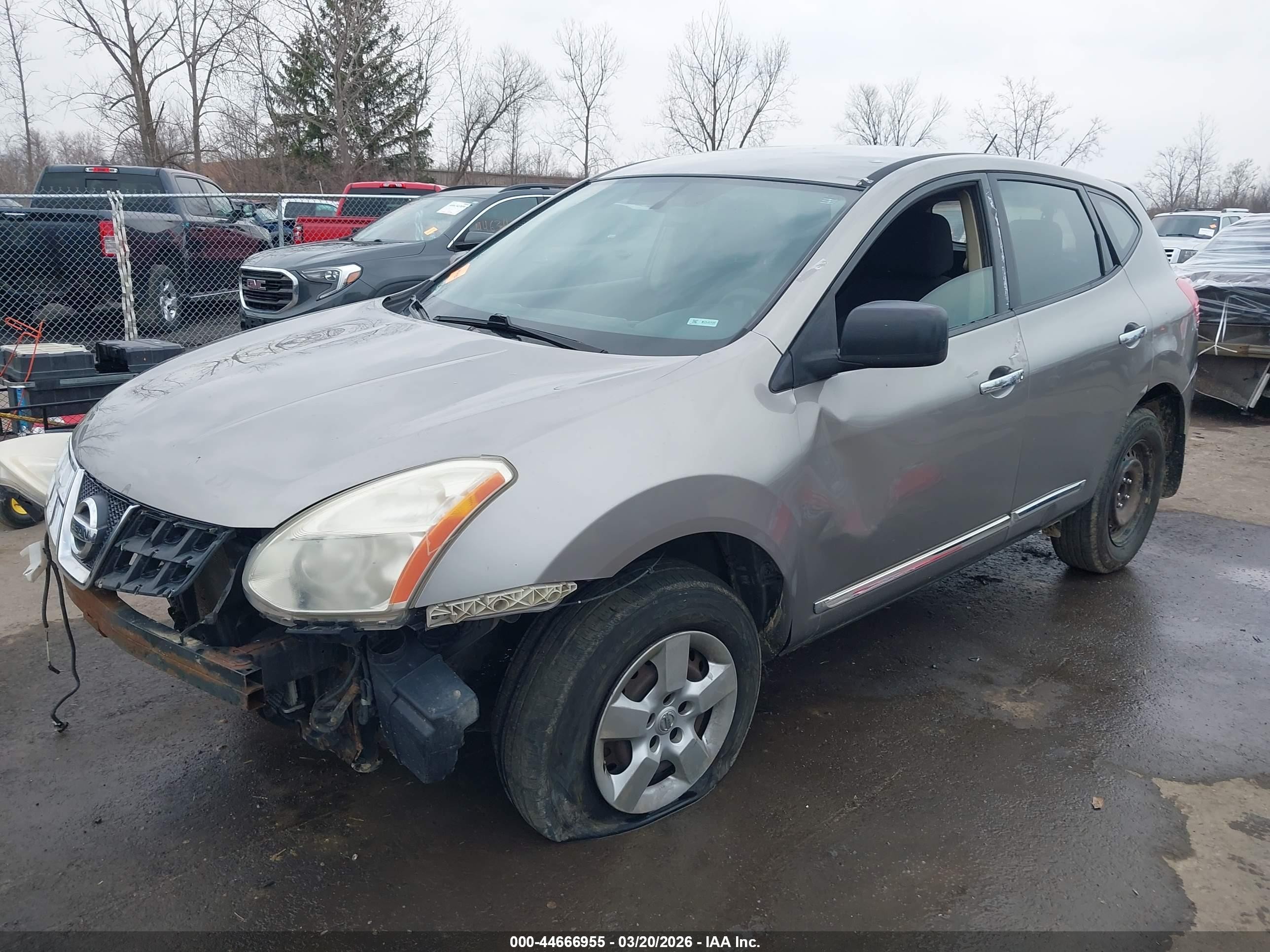 2011 Nissan Rogue S Silver vin: JN8AS5MT2BW184541