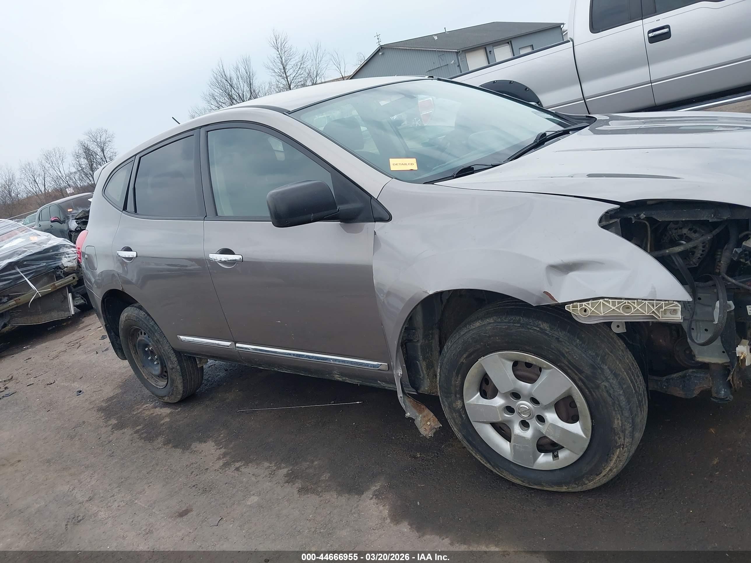 2011 Nissan Rogue S Silver vin: JN8AS5MT2BW184541
