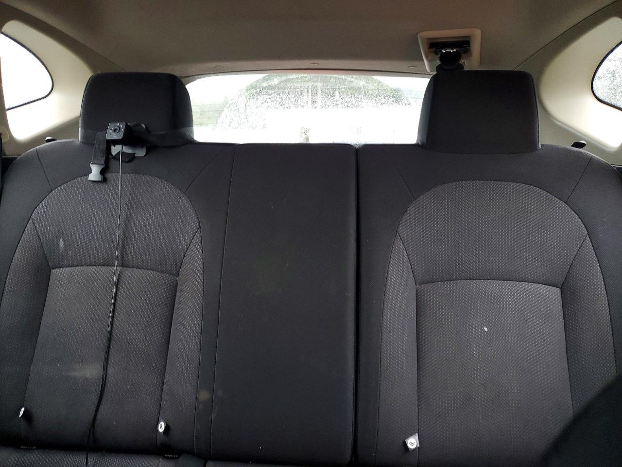 2011 Nissan Rogue S Silver vin: JN8AS5MT2BW568982
