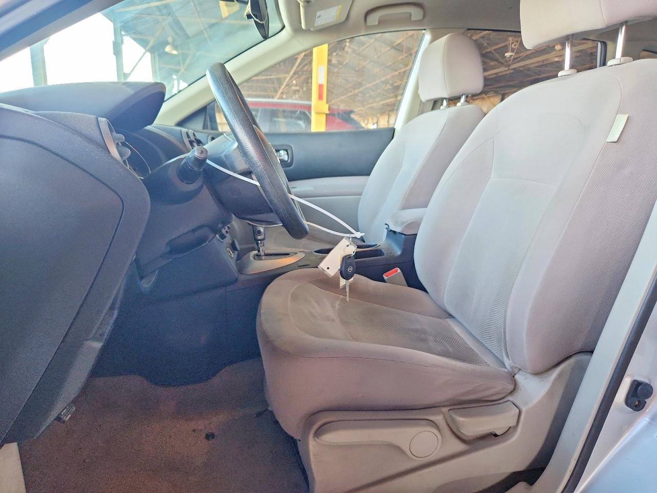 2013 Nissan Rogue S Silver vin: JN8AS5MT2DW024792