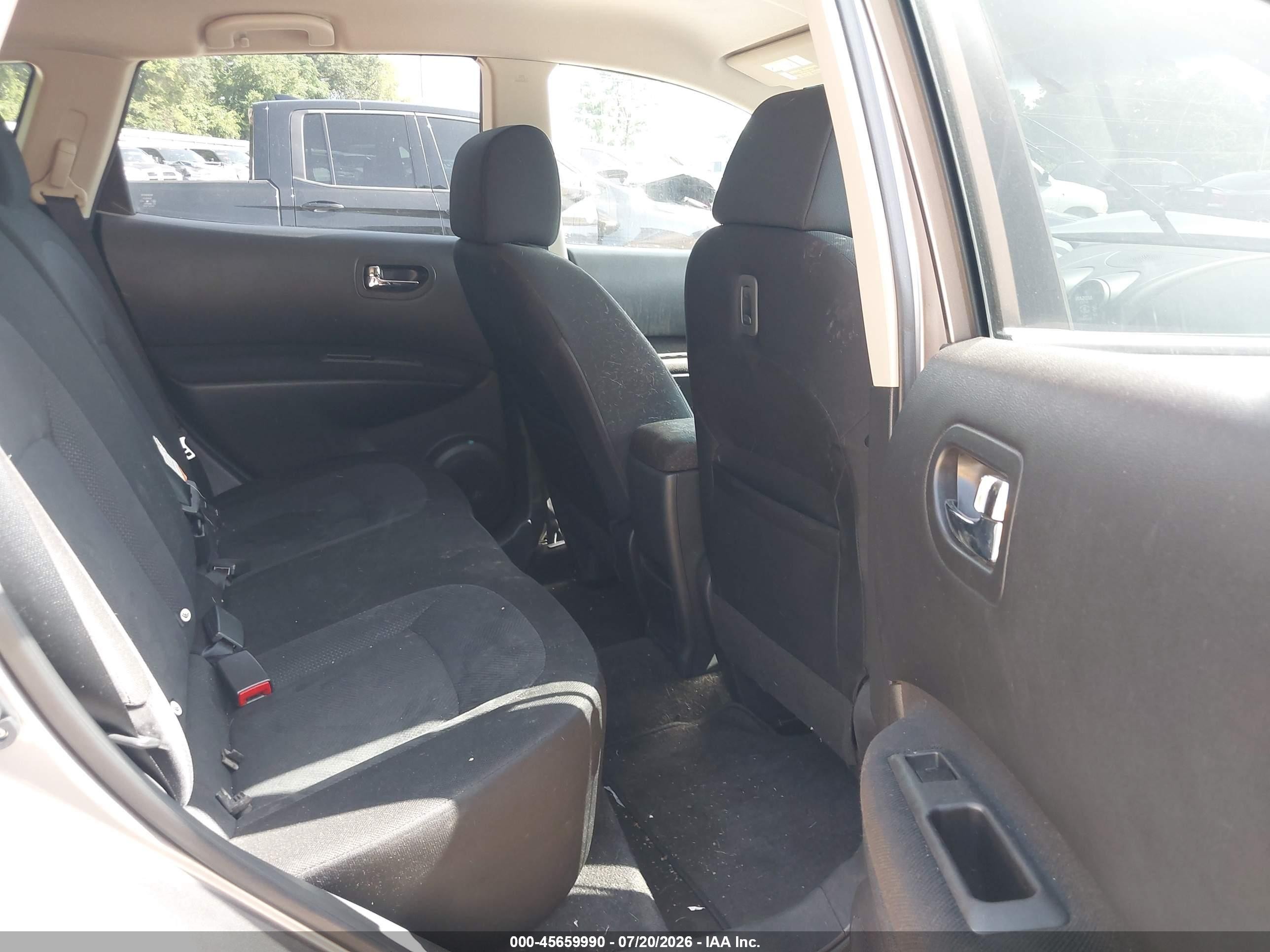 2013 Nissan Rogue S Silver vin: JN8AS5MT2DW509174