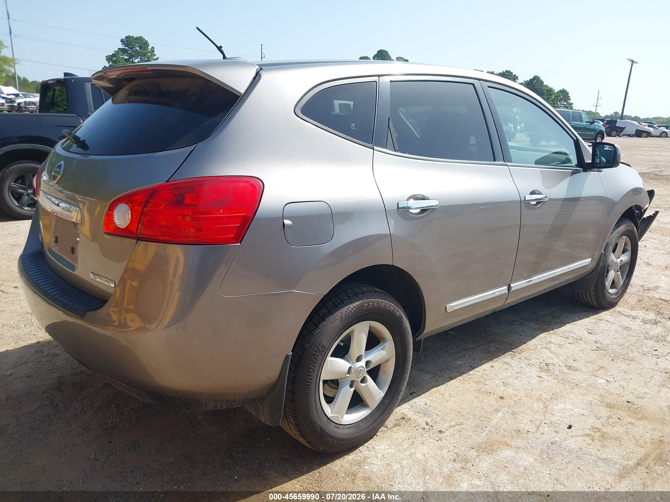 2013 Nissan Rogue S Silver vin: JN8AS5MT2DW509174