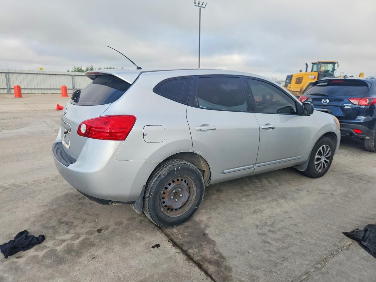 2013 Nissan Rogue S Silver vin: JN8AS5MT2DW519168