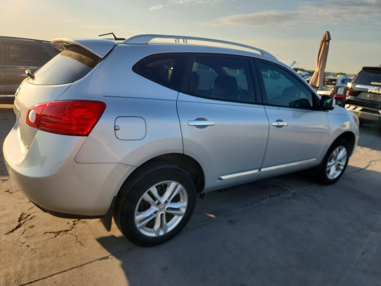 2013 Nissan Rogue S Silver vin: JN8AS5MT2DW521986