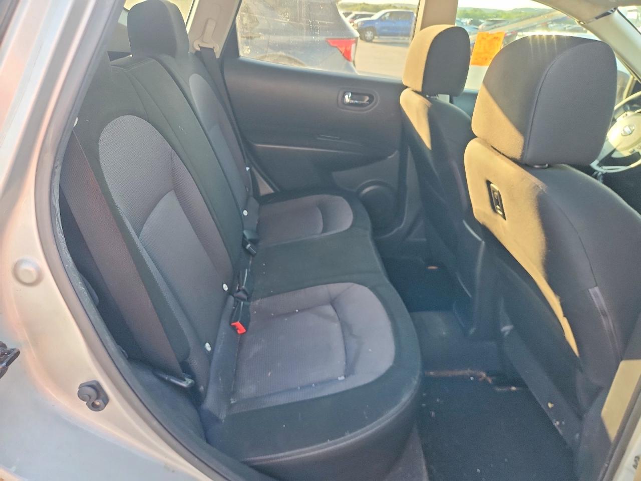 2013 Nissan Rogue S Silver vin: JN8AS5MT2DW521986