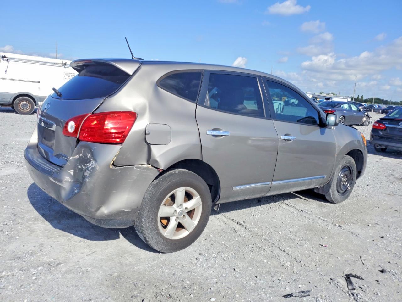 2013 Nissan Rogue S Tan vin: JN8AS5MT2DW535256