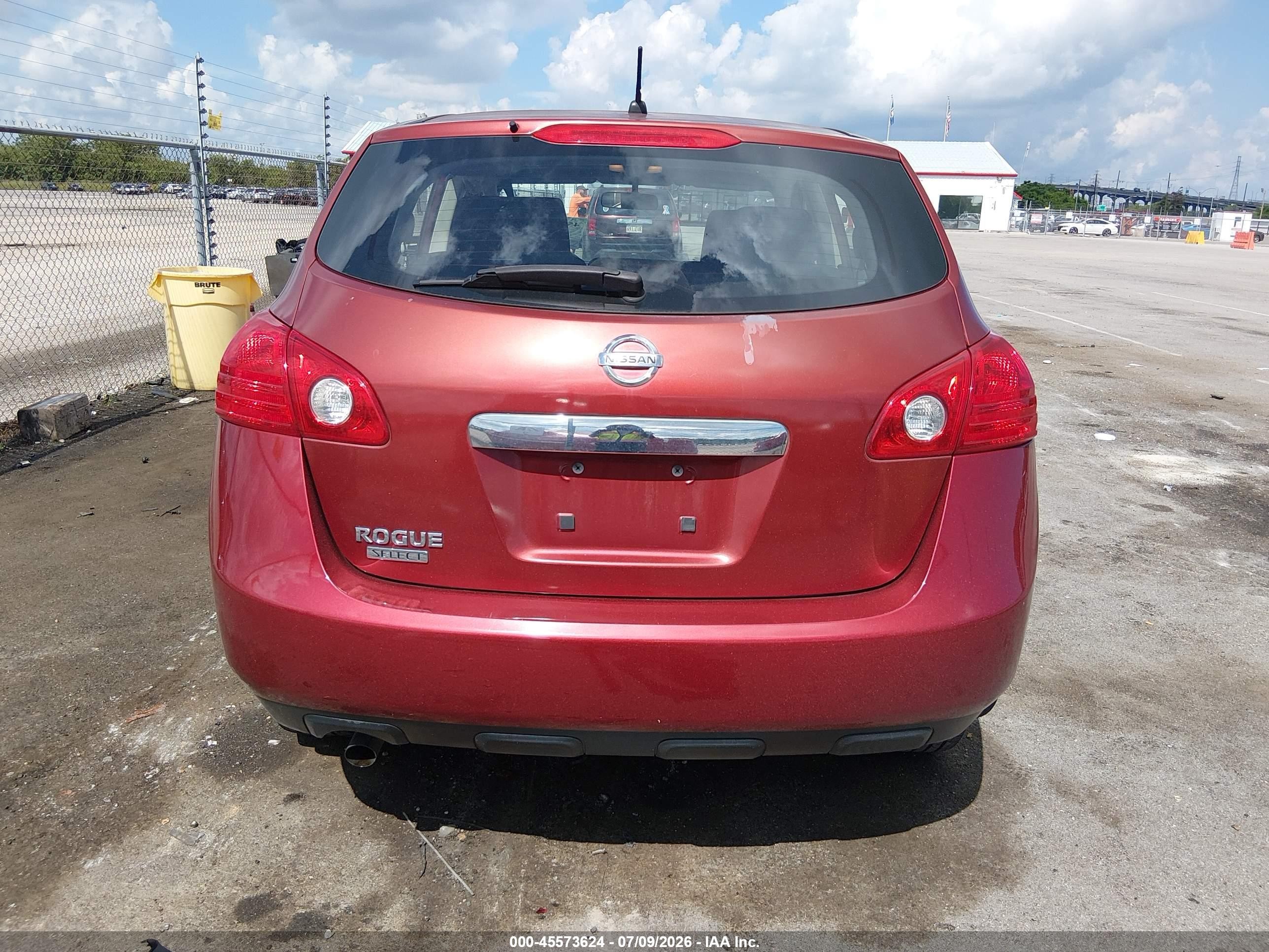 2014 Nissan Rogue Select S Красный vin: JN8AS5MT2EW610801