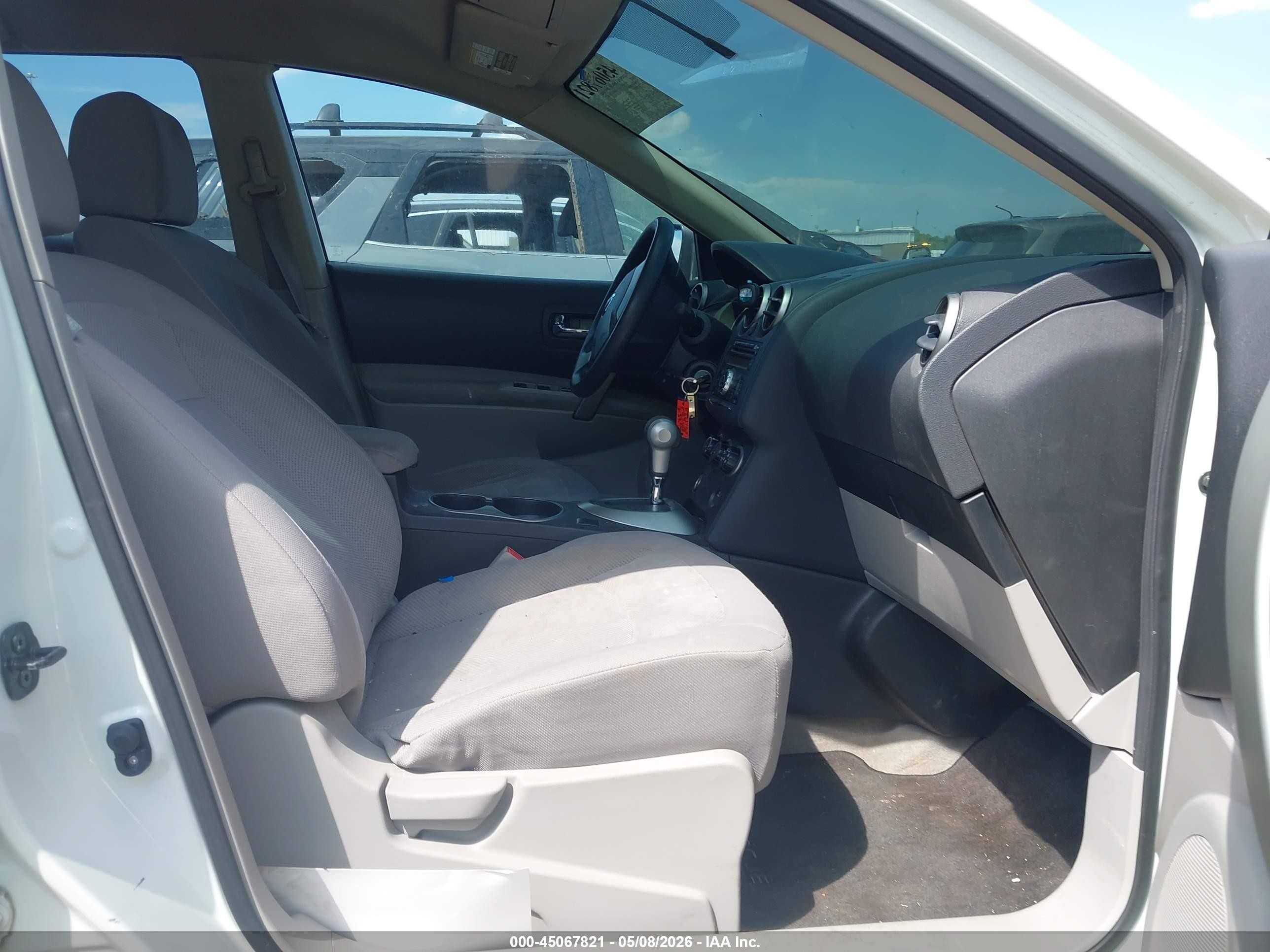 2014 Nissan Rogue Select S White vin: JN8AS5MT2EW618140