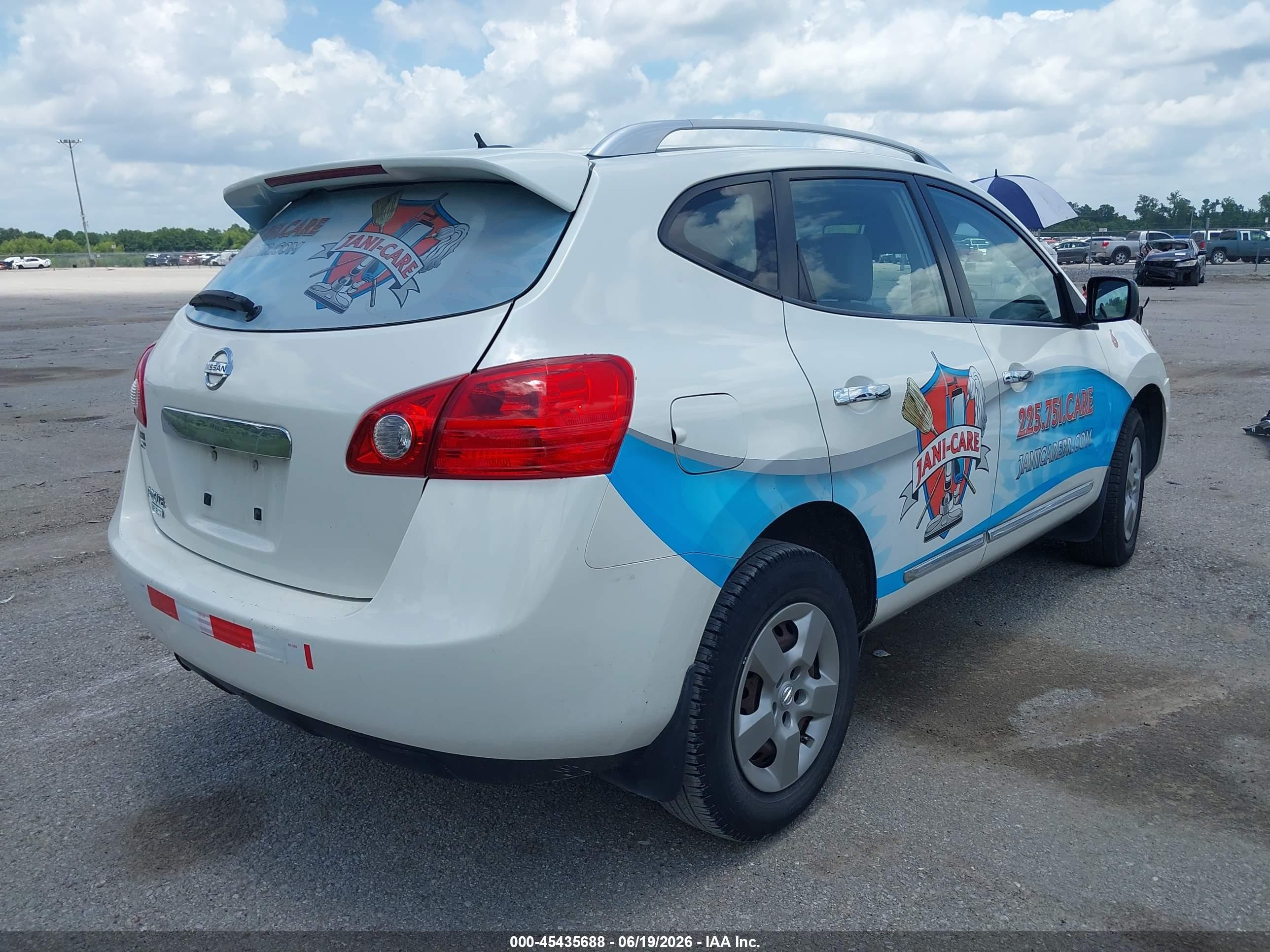 2014 Nissan Rogue Select S White vin: JN8AS5MT2EW618915