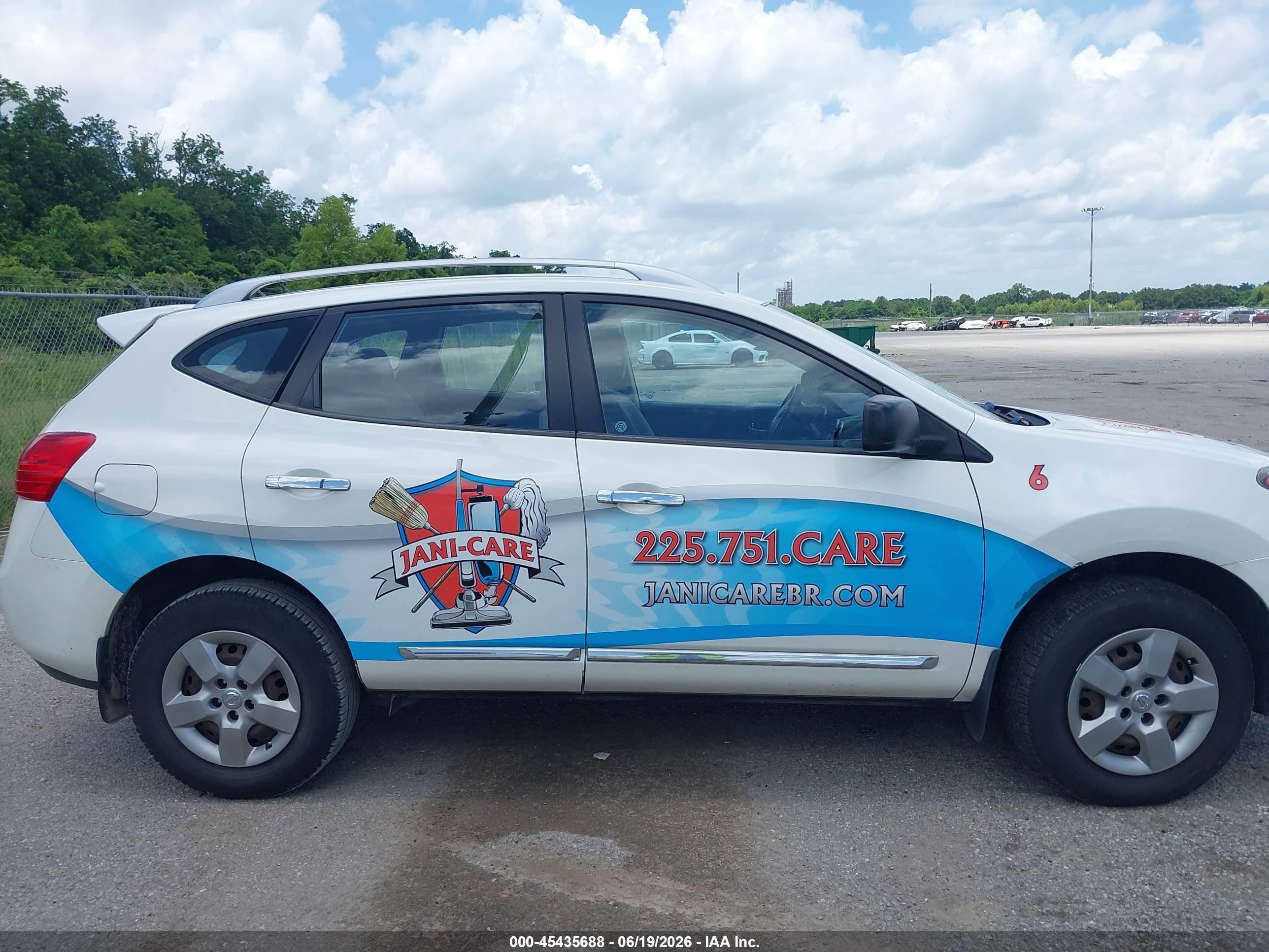 2014 Nissan Rogue Select S White vin: JN8AS5MT2EW618915