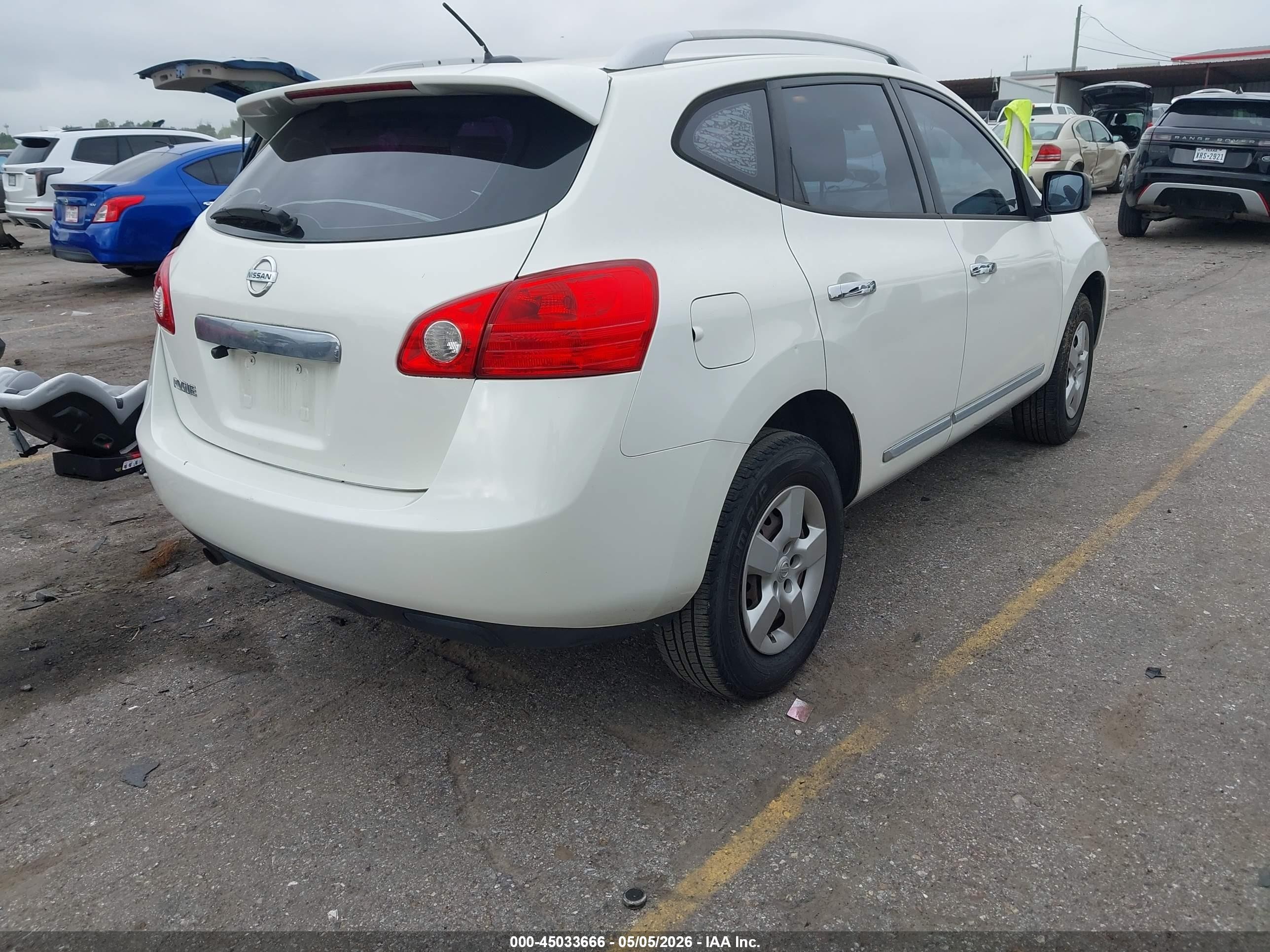 2014 Nissan Rogue Select S White vin: JN8AS5MT2EW625296