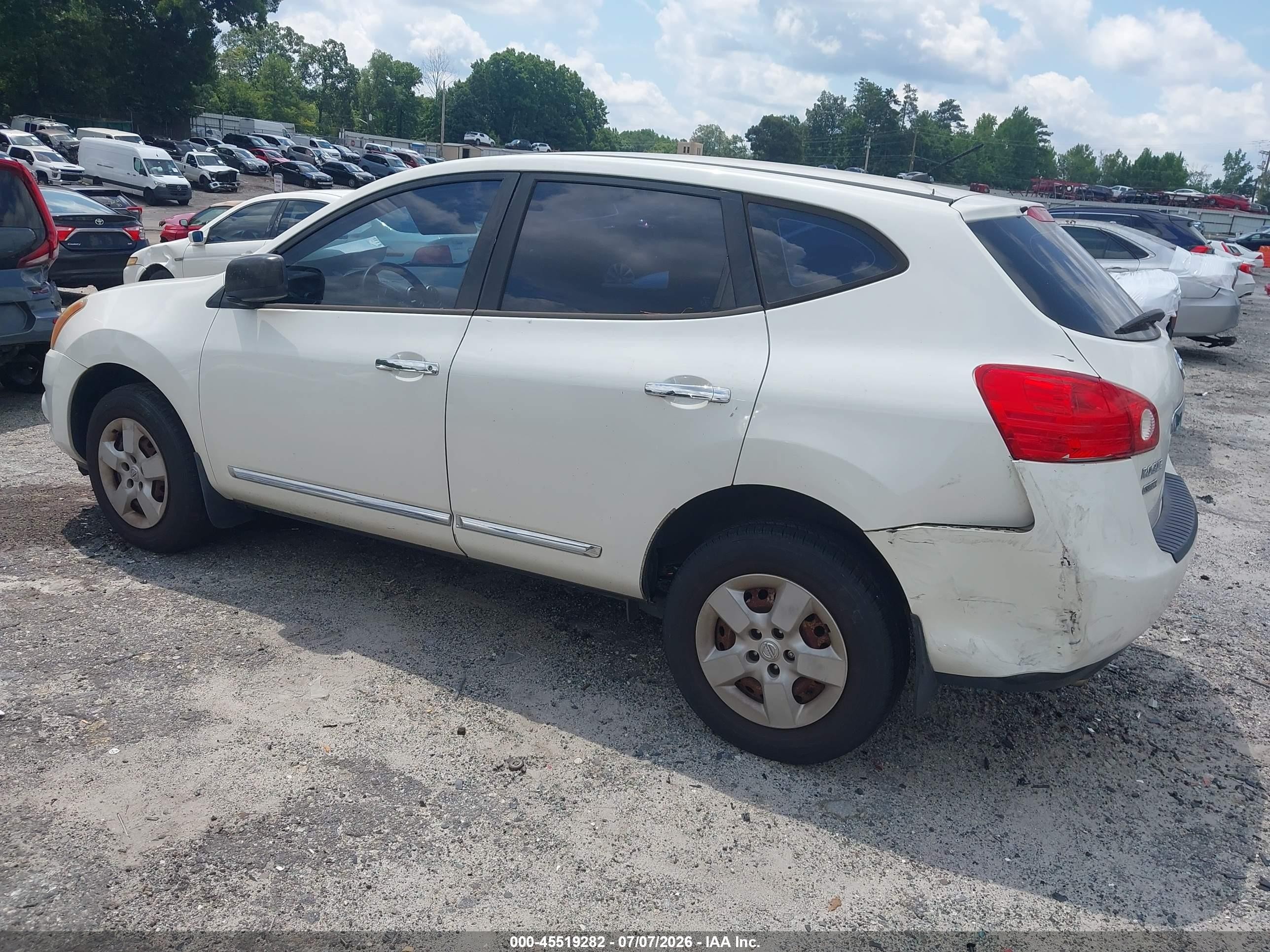 2015 Nissan Rogue Select S White vin: JN8AS5MT2FW154879